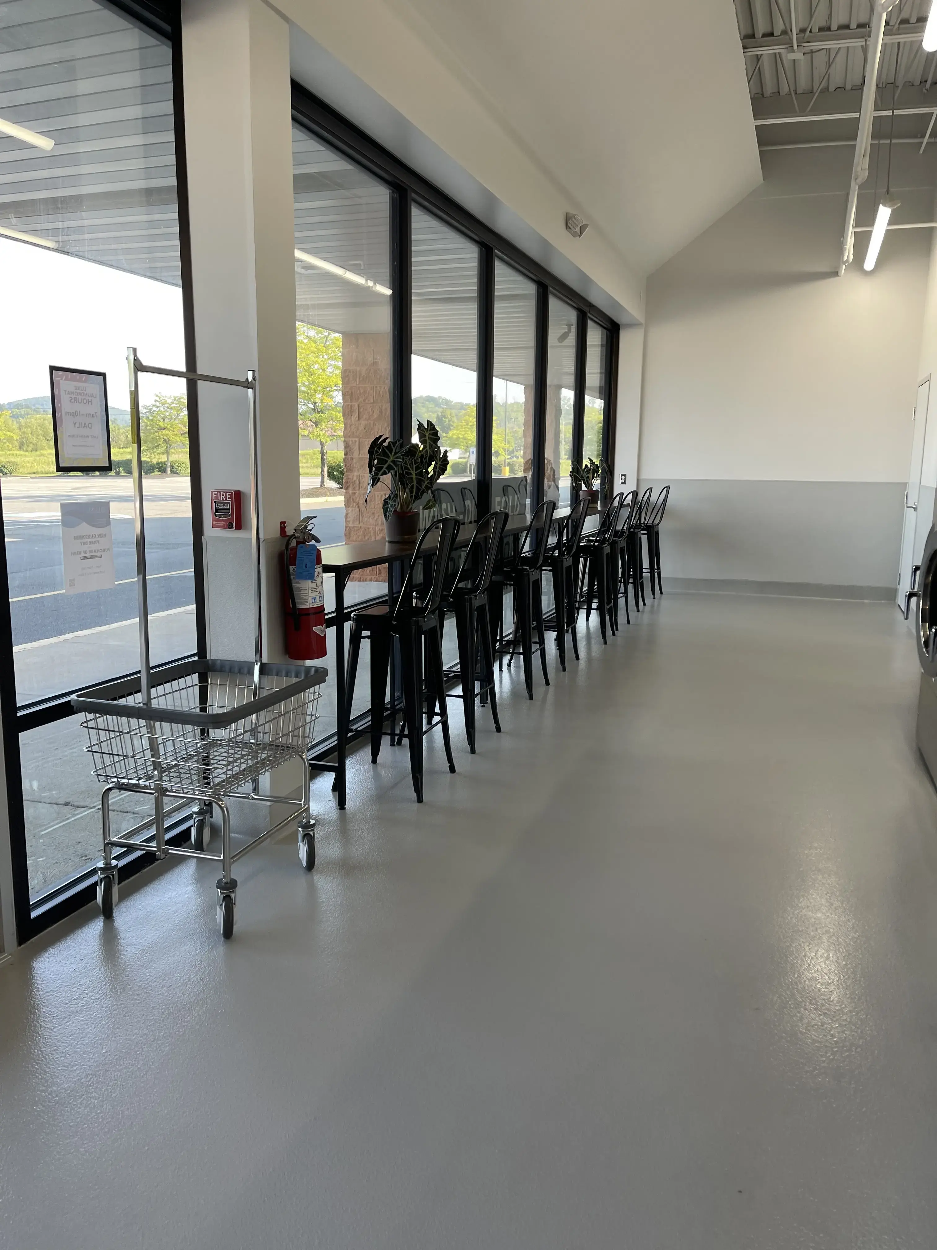 Luxe Laundromat - Image 10