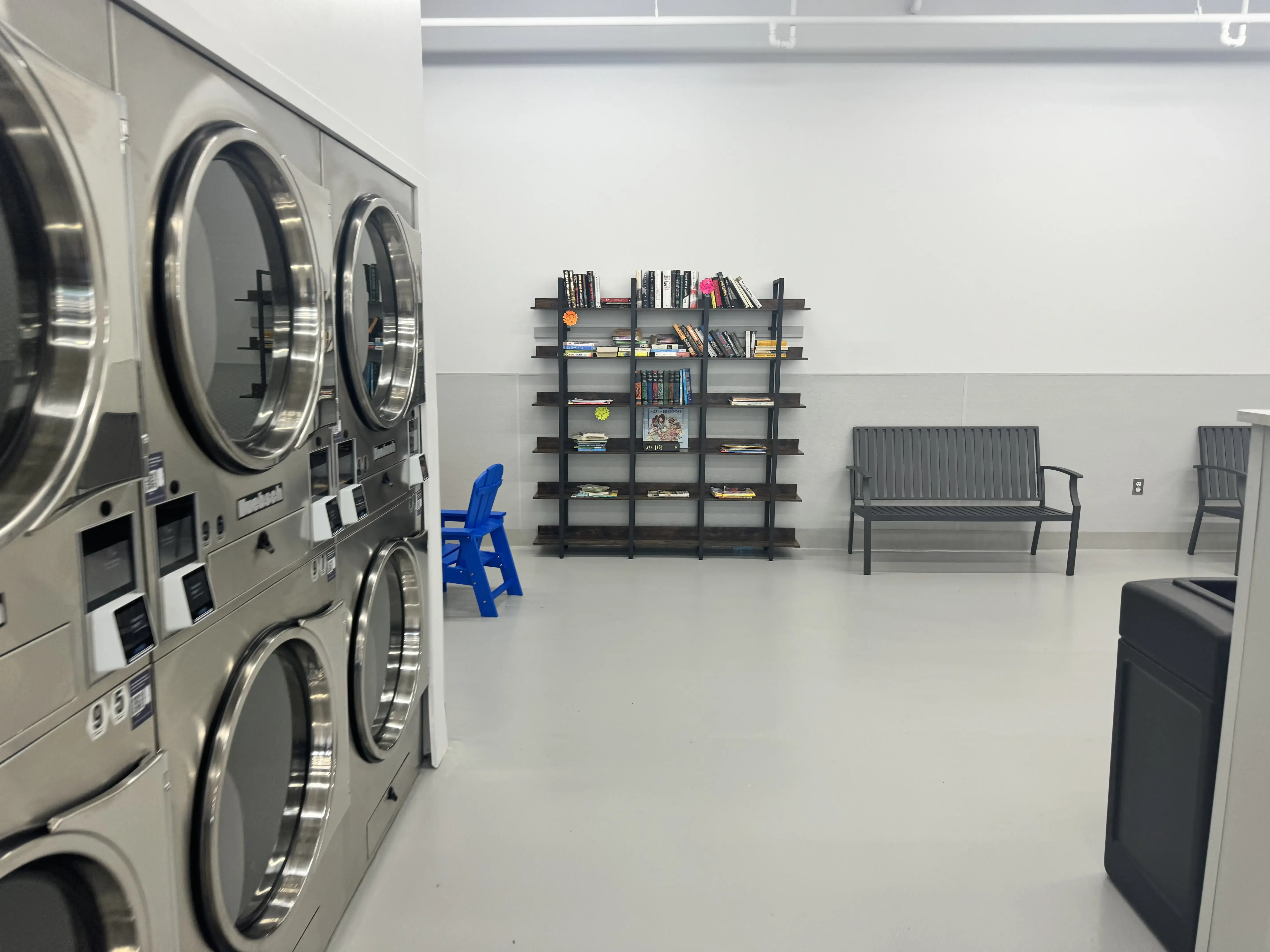 Luxe Laundromat thumbnail 15