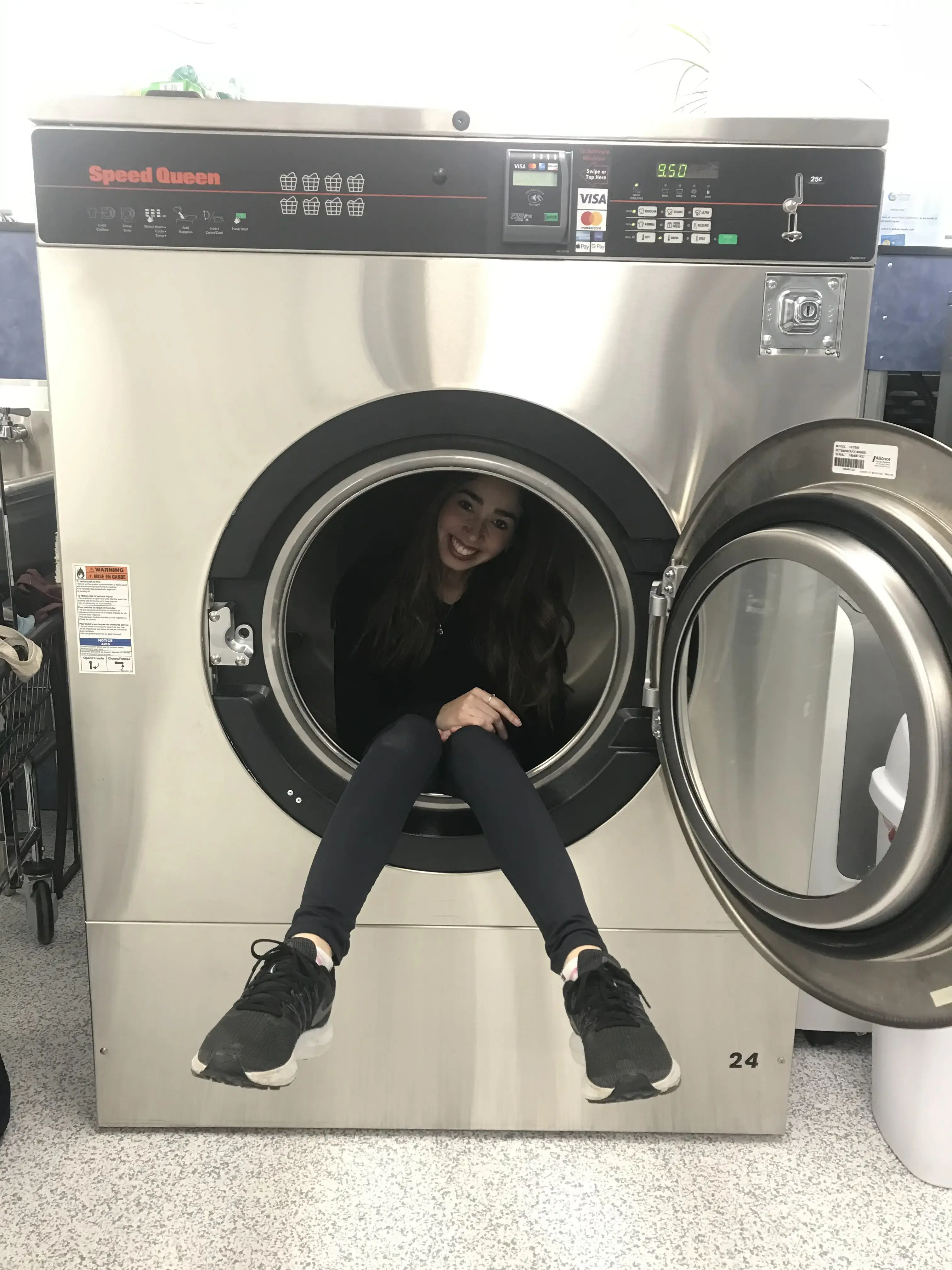 Luxury Wash Laundromat - Image 11