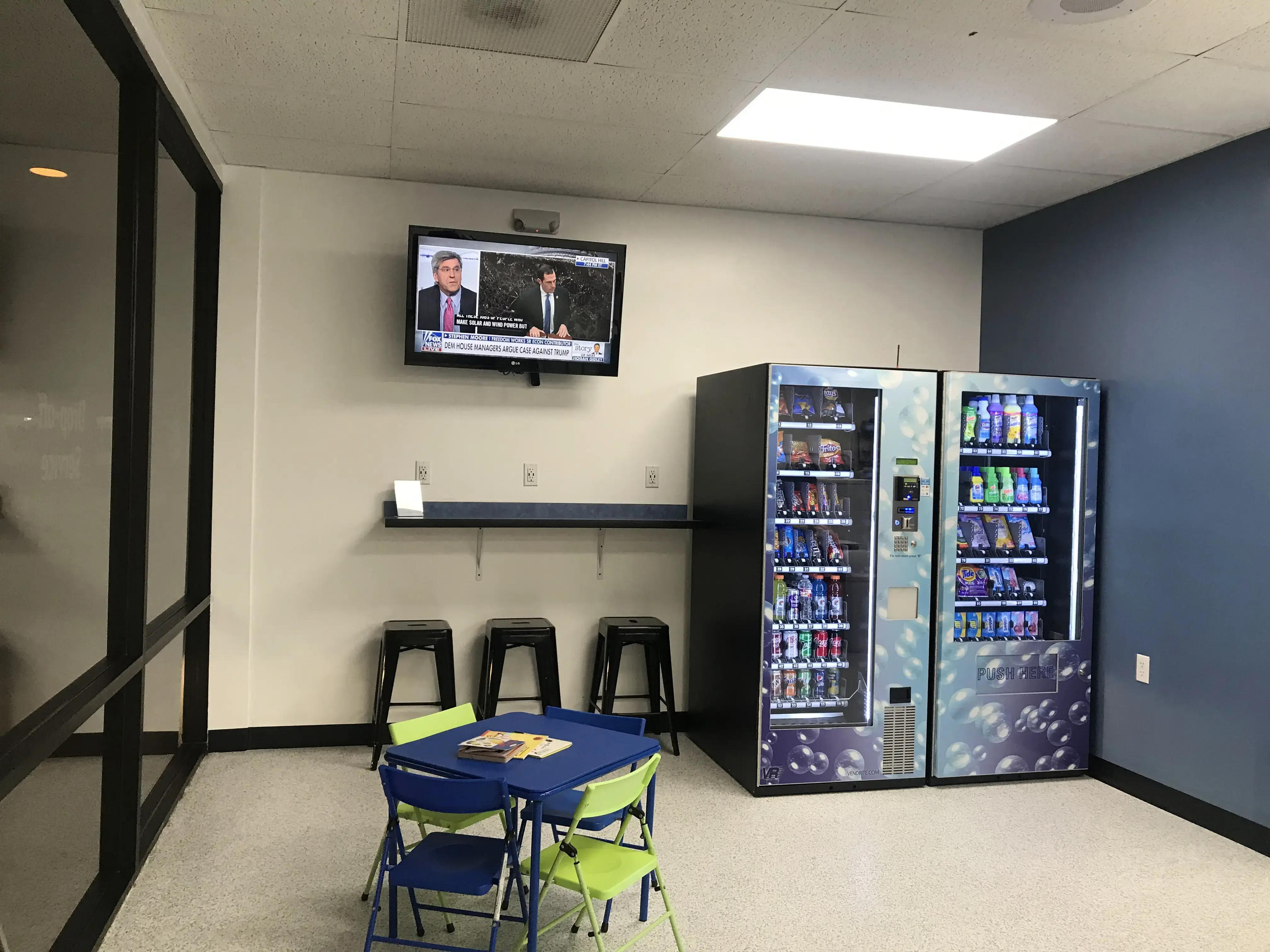 Luxury Wash Laundromat - Image 6
