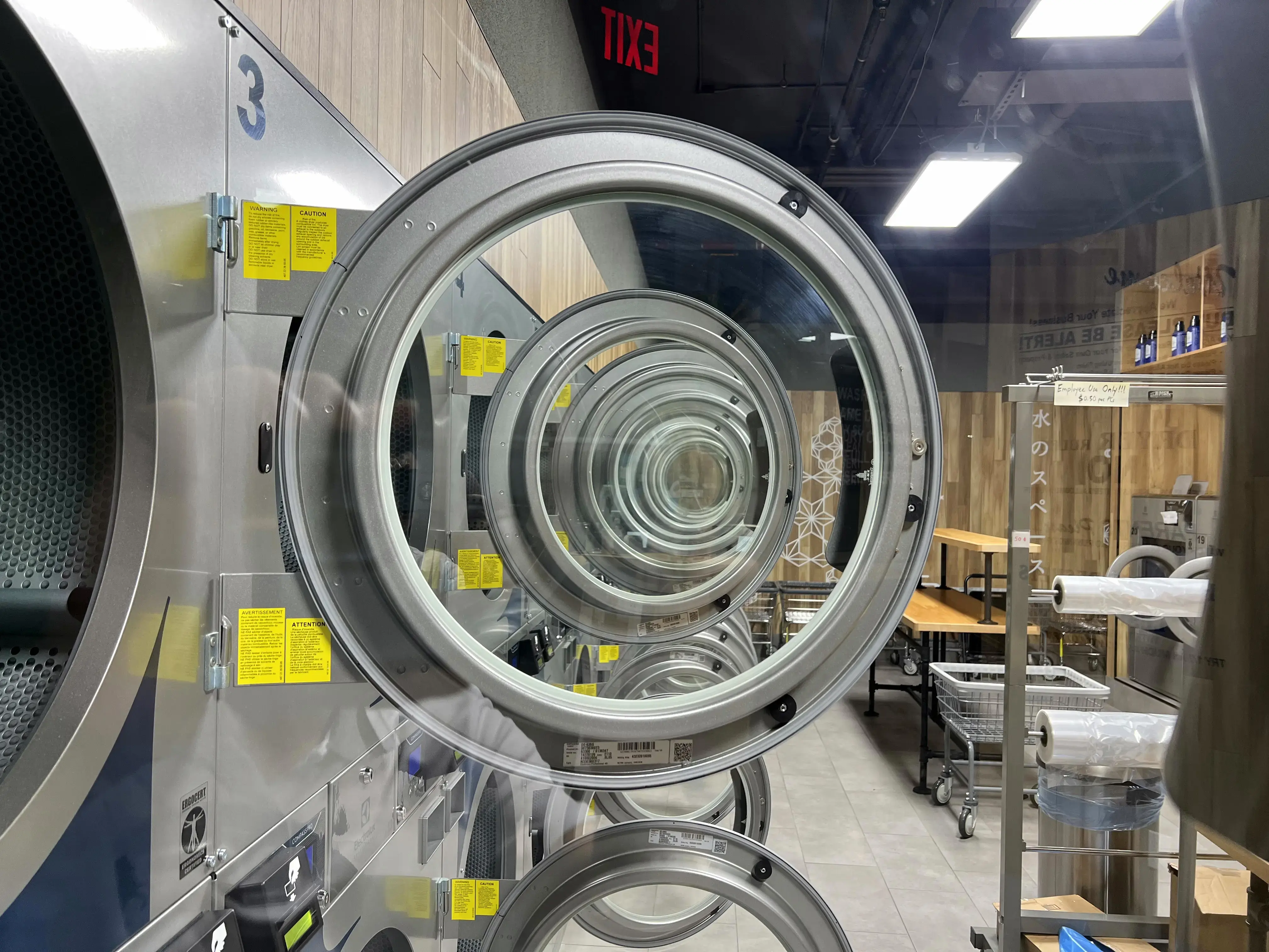 Luxwater Laundry Place / Japanese Laundromat / Retail 水のスペース - Image 20