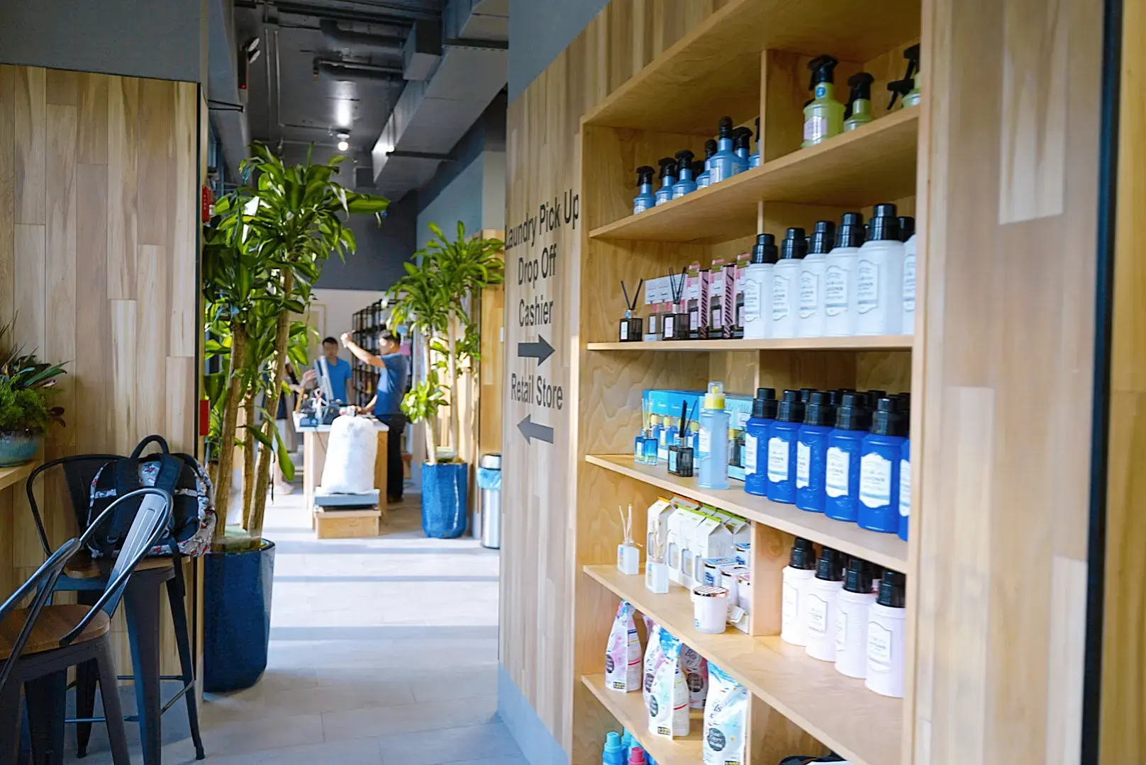 Luxwater Laundry Place / Japanese Laundromat / Retail 水のスペース - Image 15