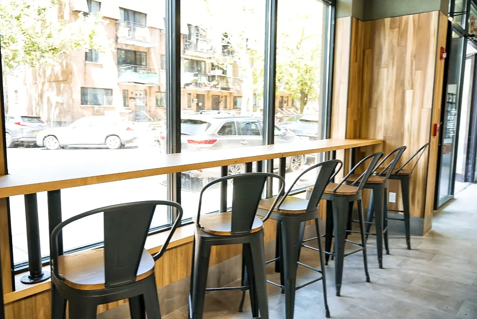 Luxwater Laundry Place / Japanese Laundromat / Retail 水のスペース thumbnail 12