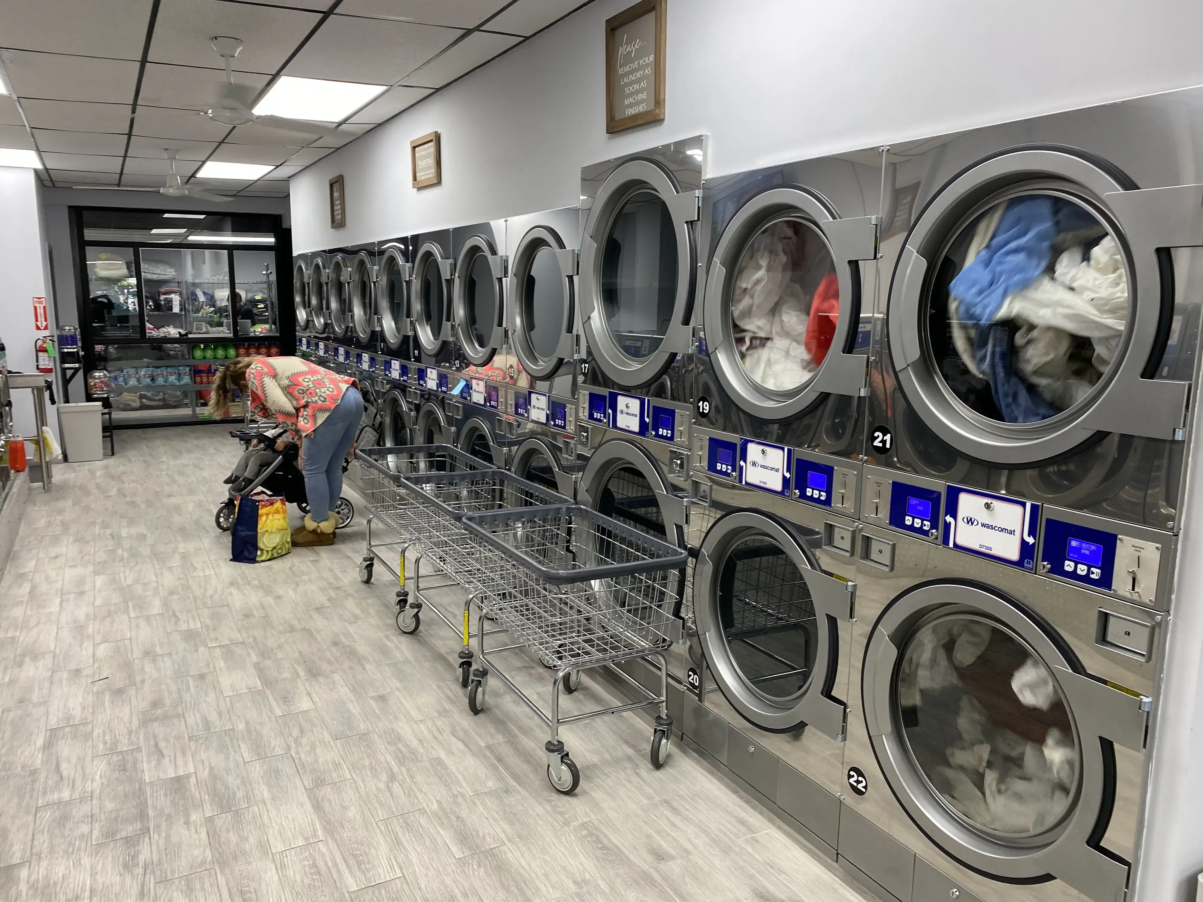 Lynbrook Laundry - Image 15
