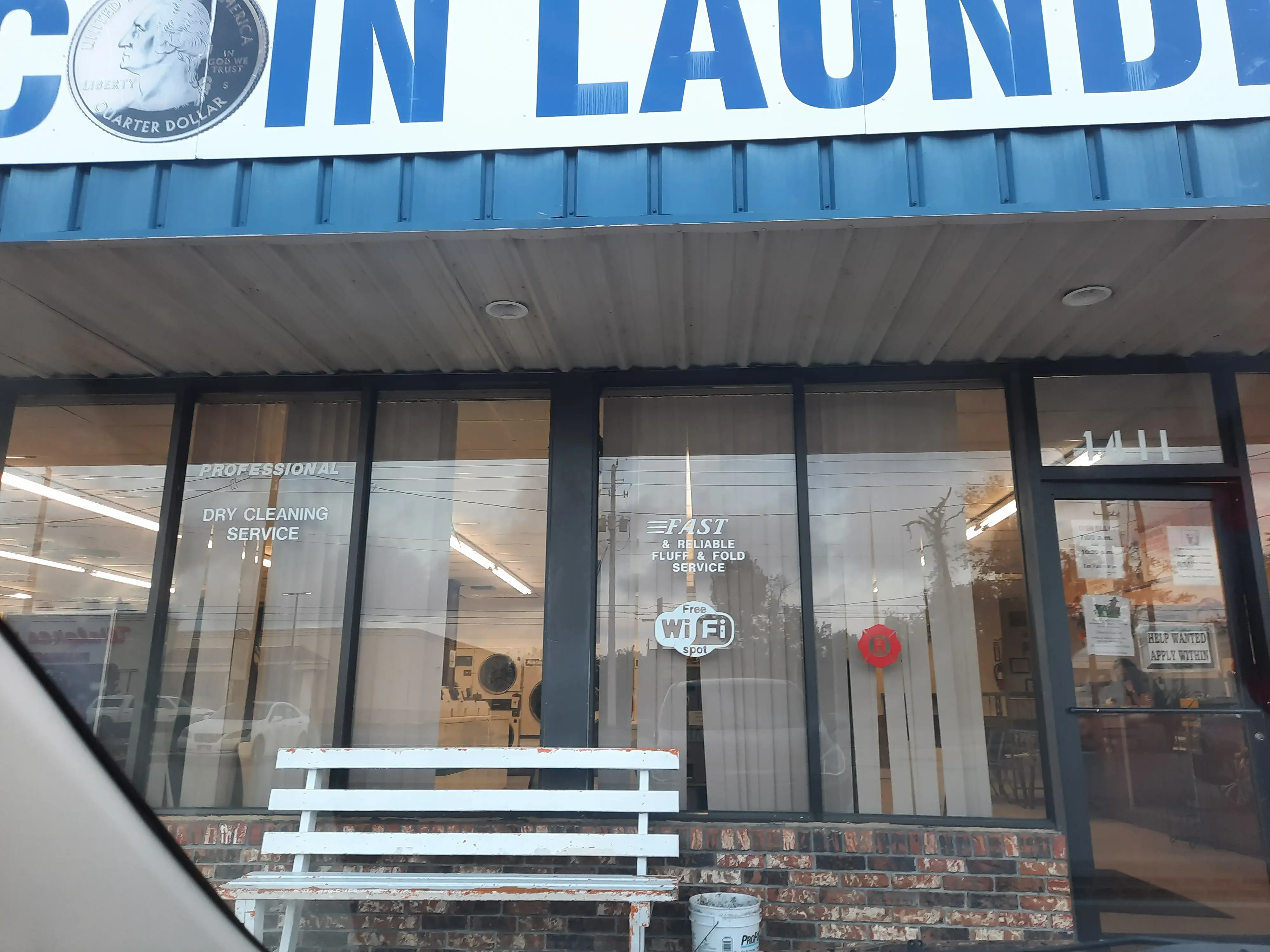 Lynn Haven Coin Laundry thumbnail 5
