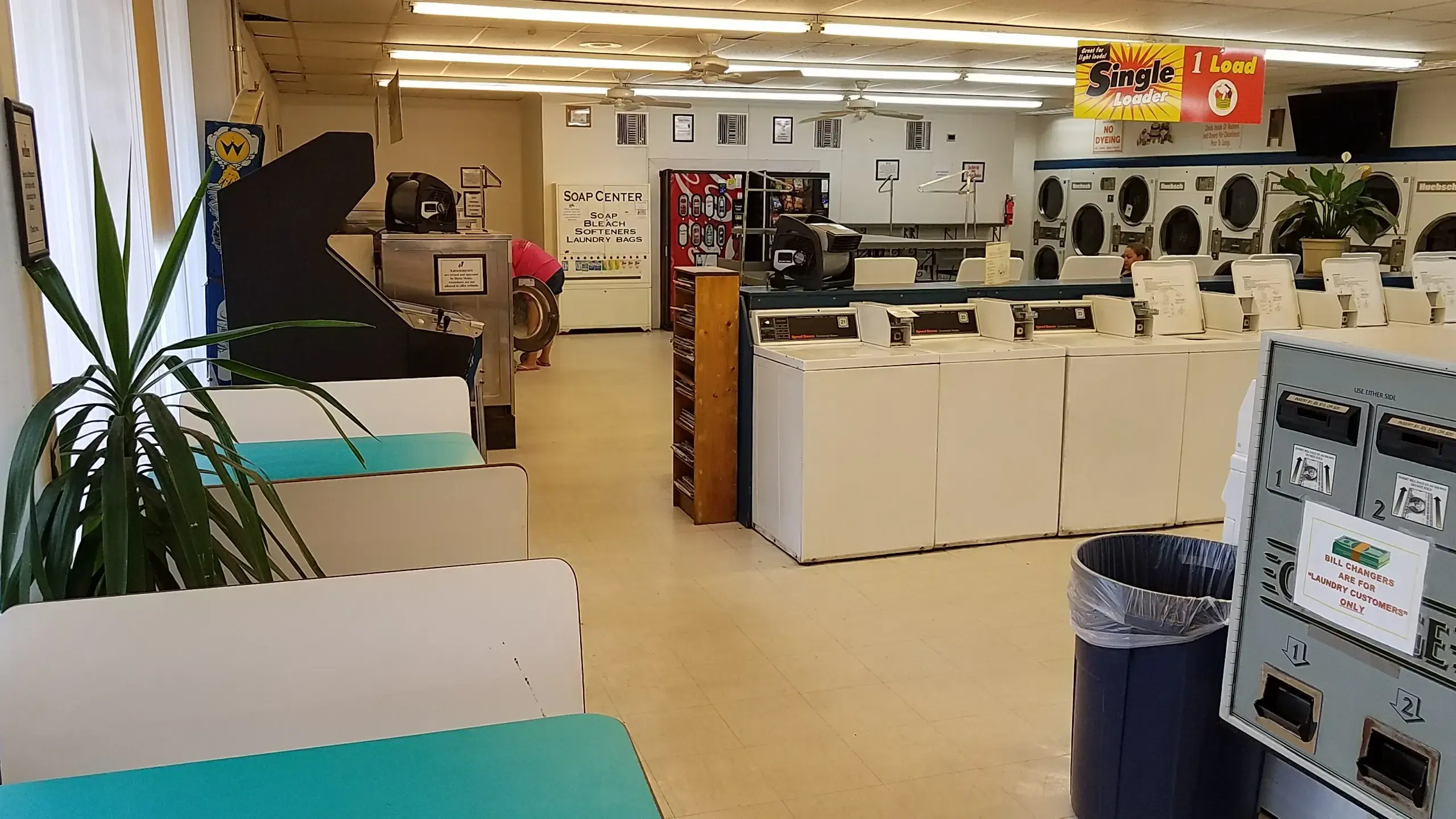 Lynn Haven Coin Laundry thumbnail 13