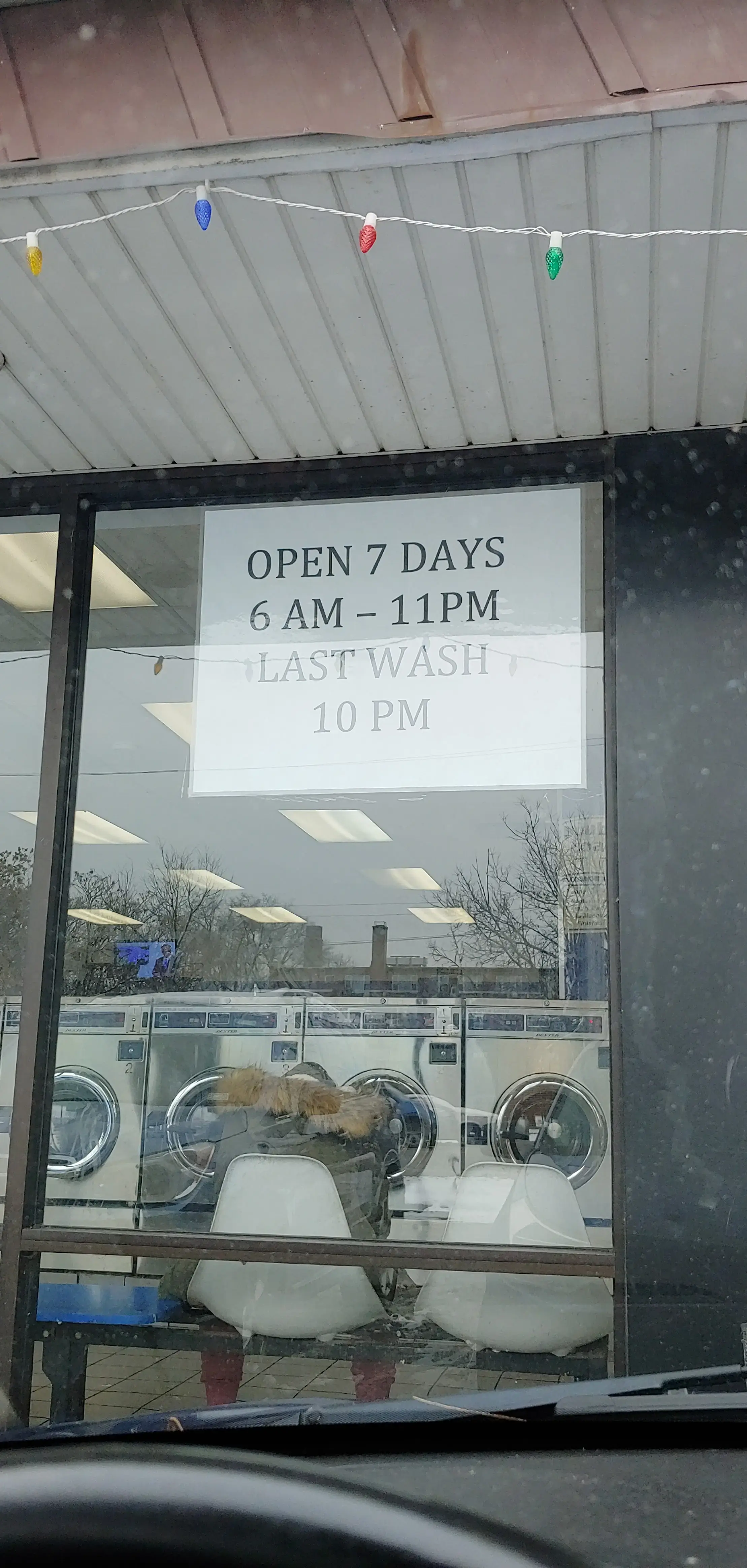 M & D Coin Laundry - Image 9