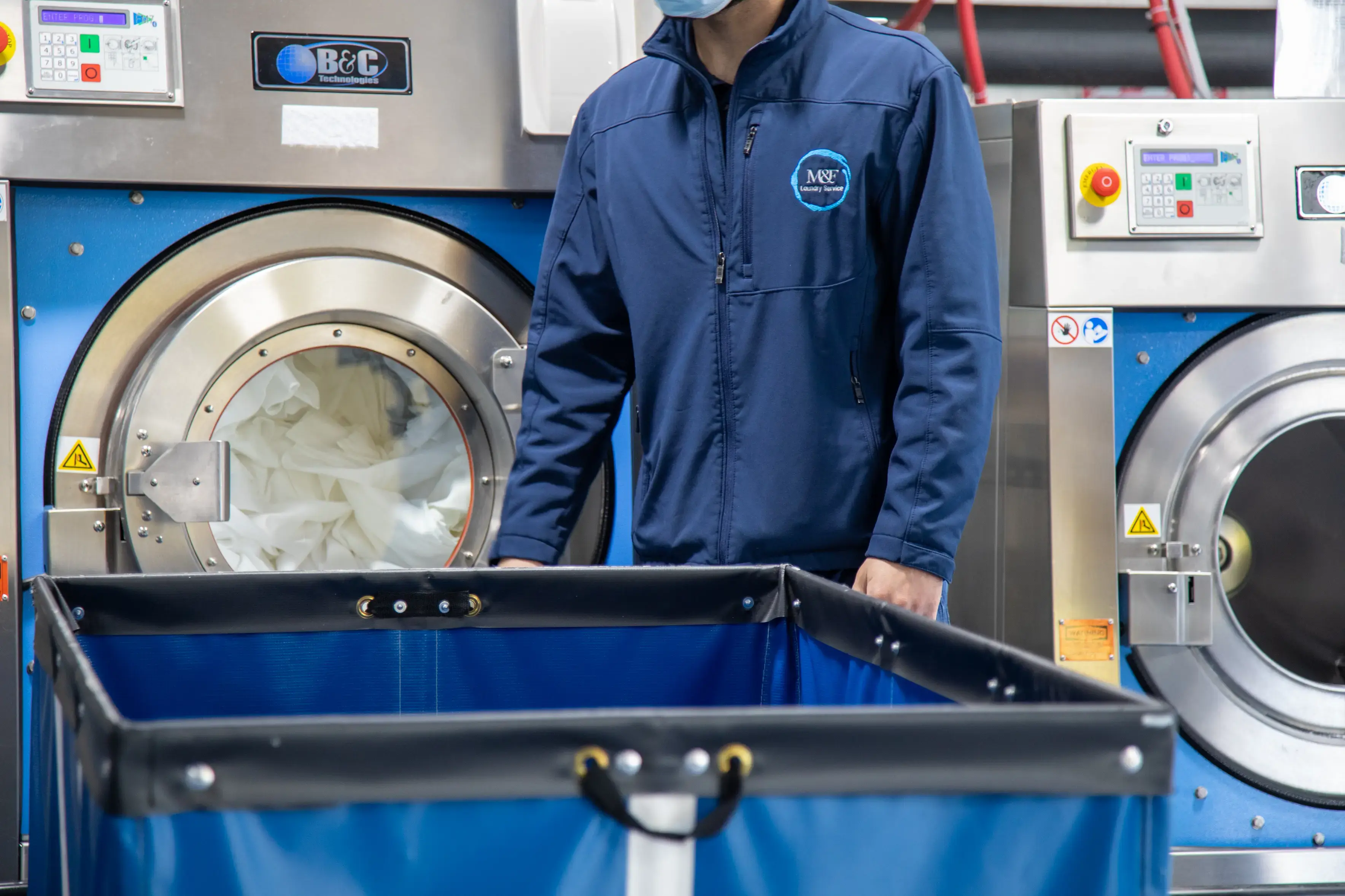 M & F Laundry thumbnail 9