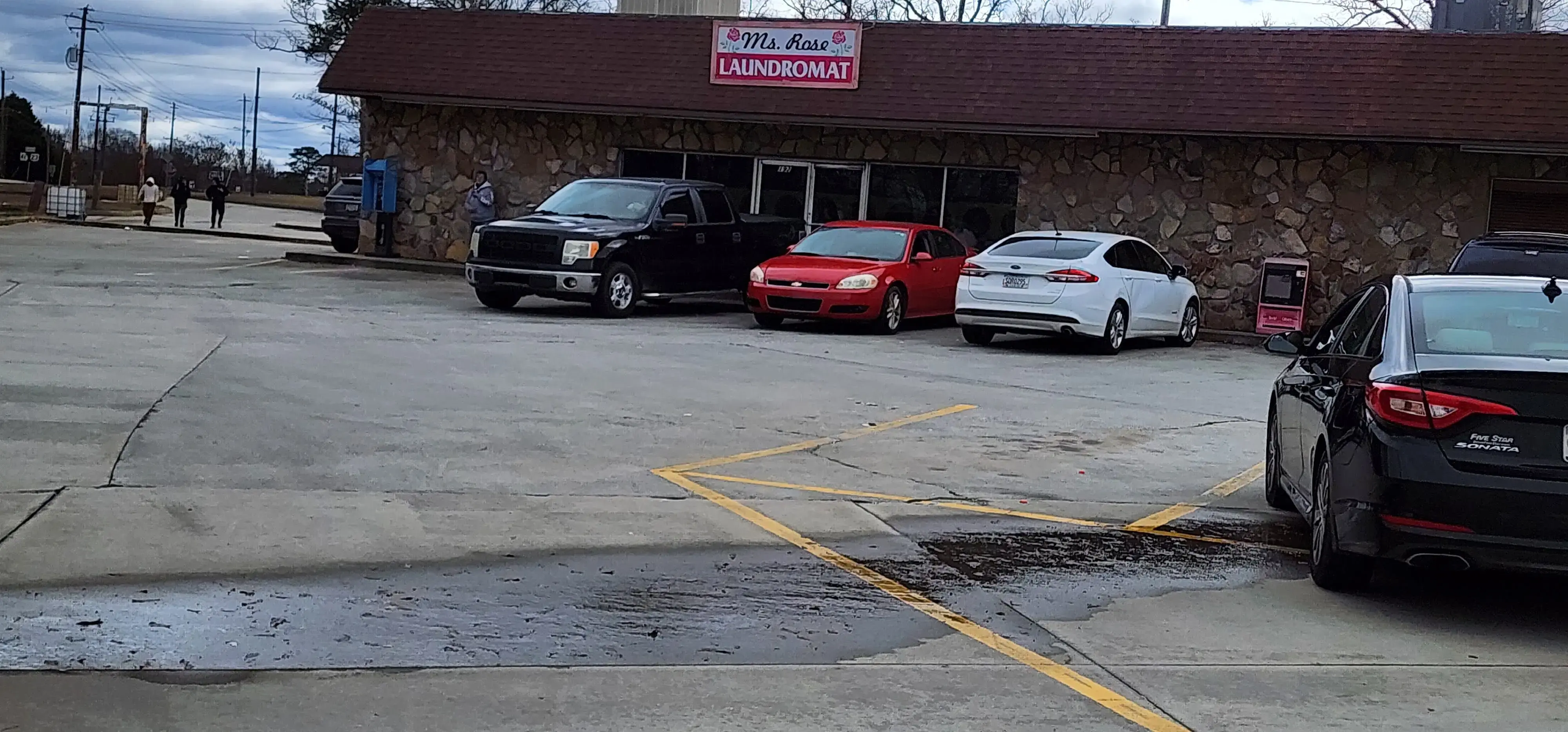 M S Rose Laundromat - Image 16