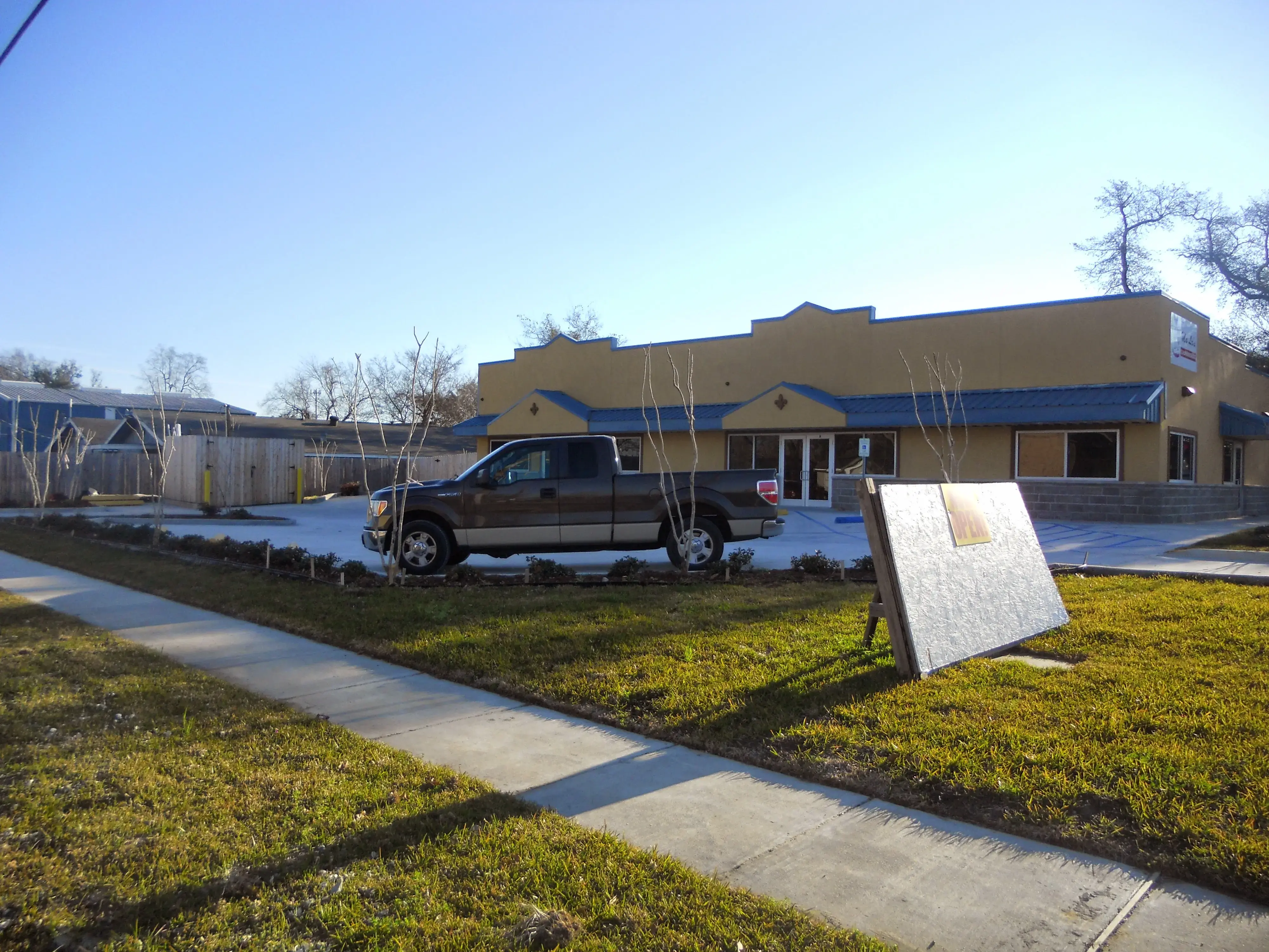 Ma-Lu's Laundromat - Image 3