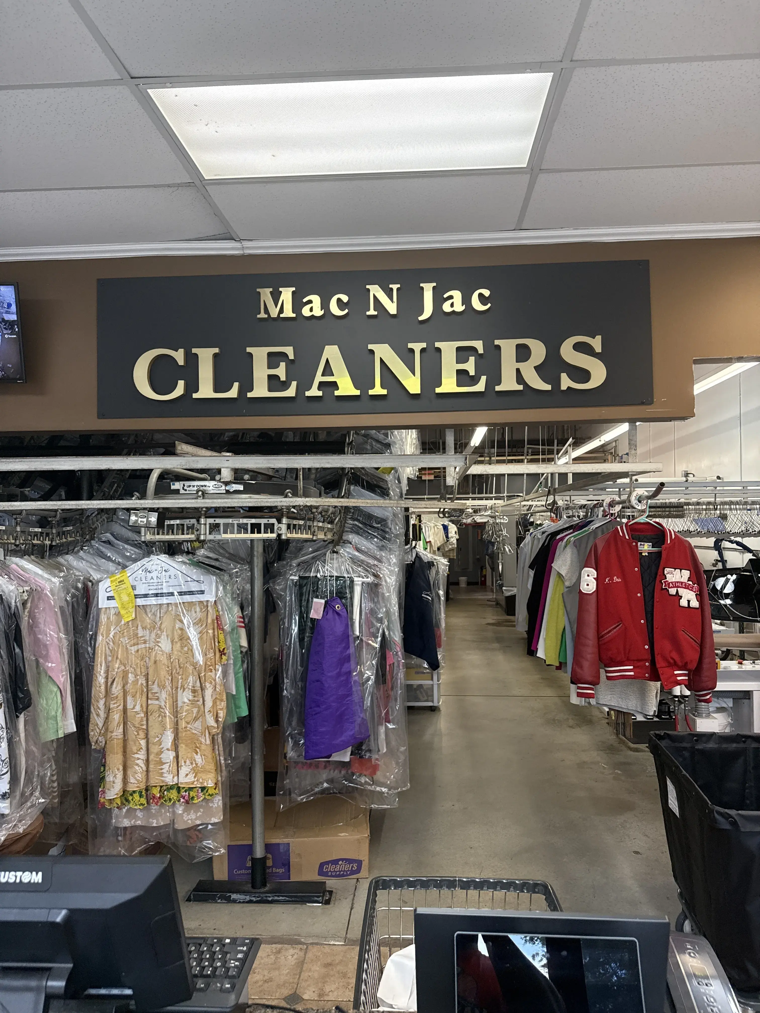 Mac n Jac Cleaners - Image 2