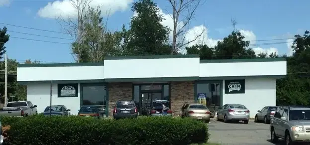 Macarthur Road Coin Laundry - Image 6