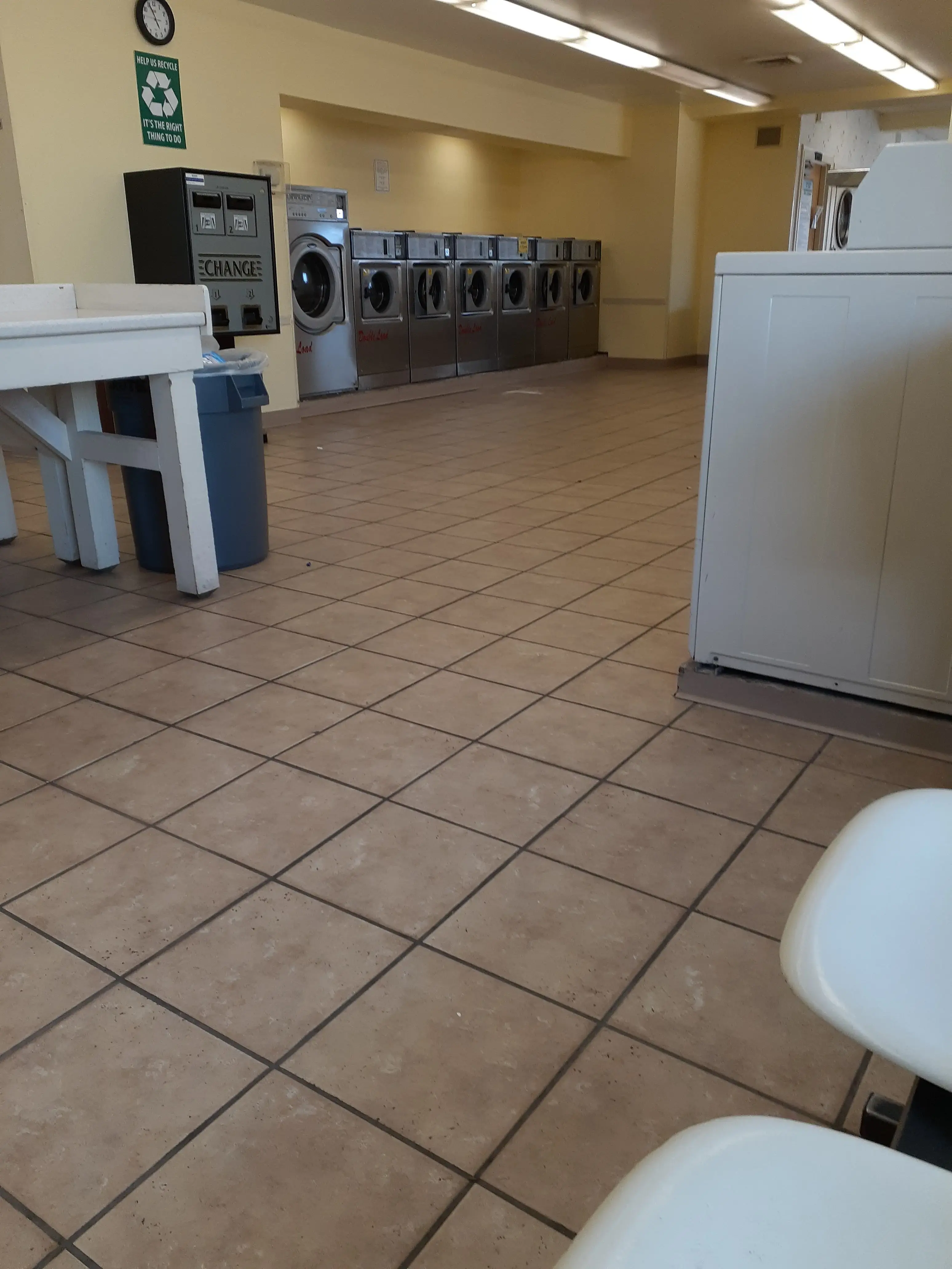Macungie Coin Laundry thumbnail 3