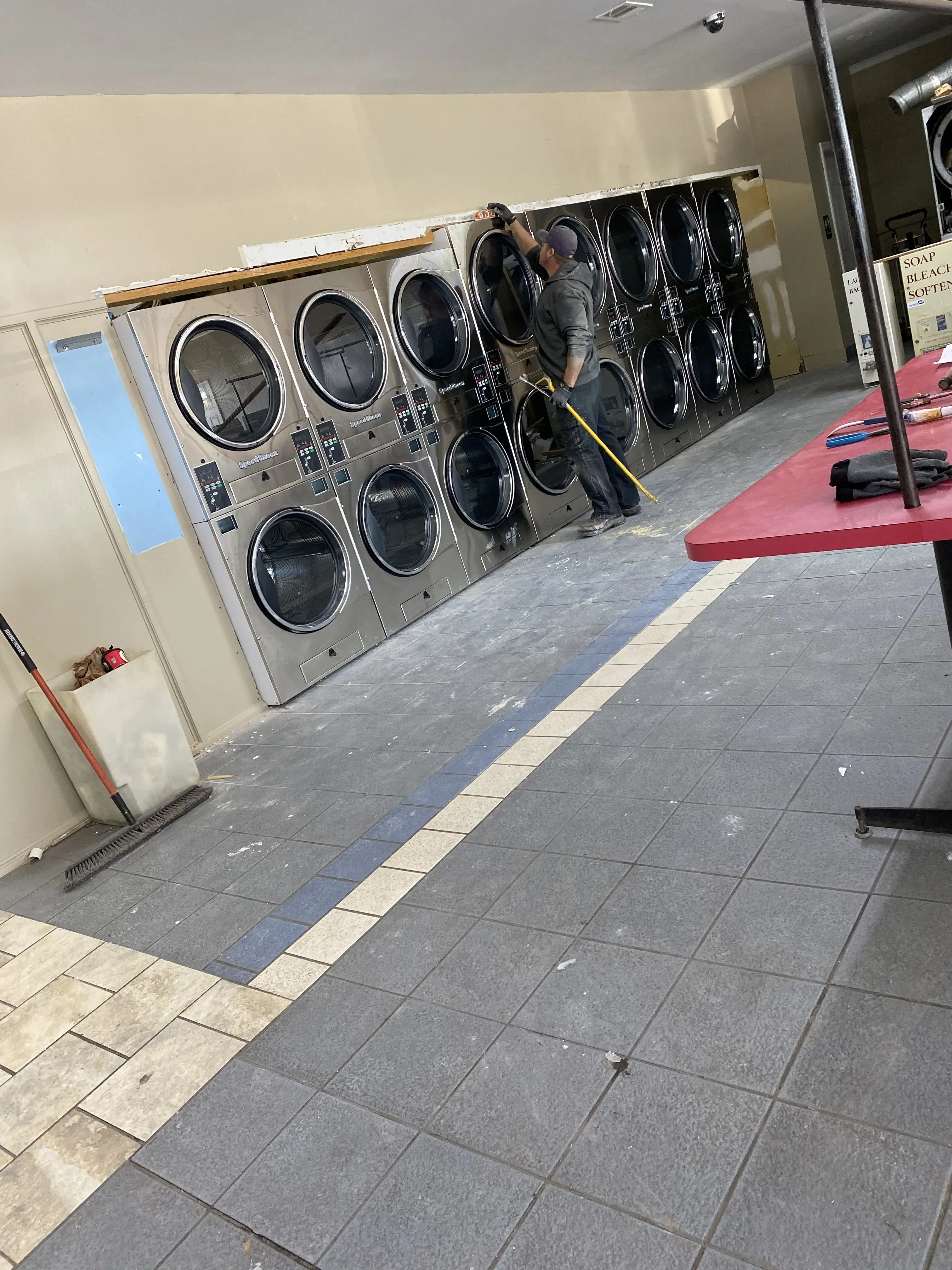 Madisonville Laundromat LLC - Image 8