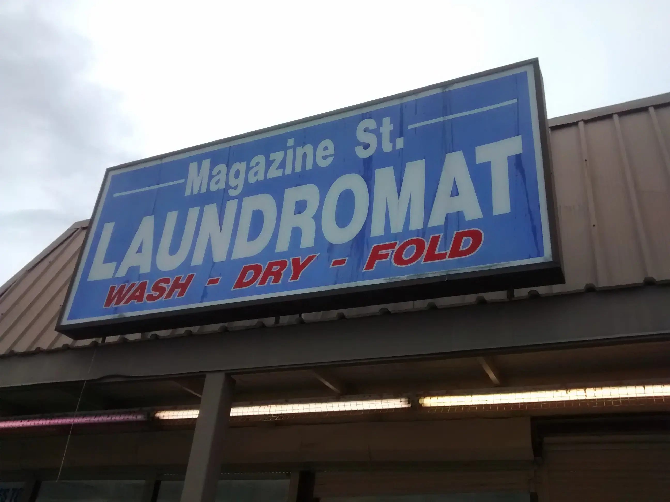 Magazine Laundromat & Wash and Fold thumbnail 5