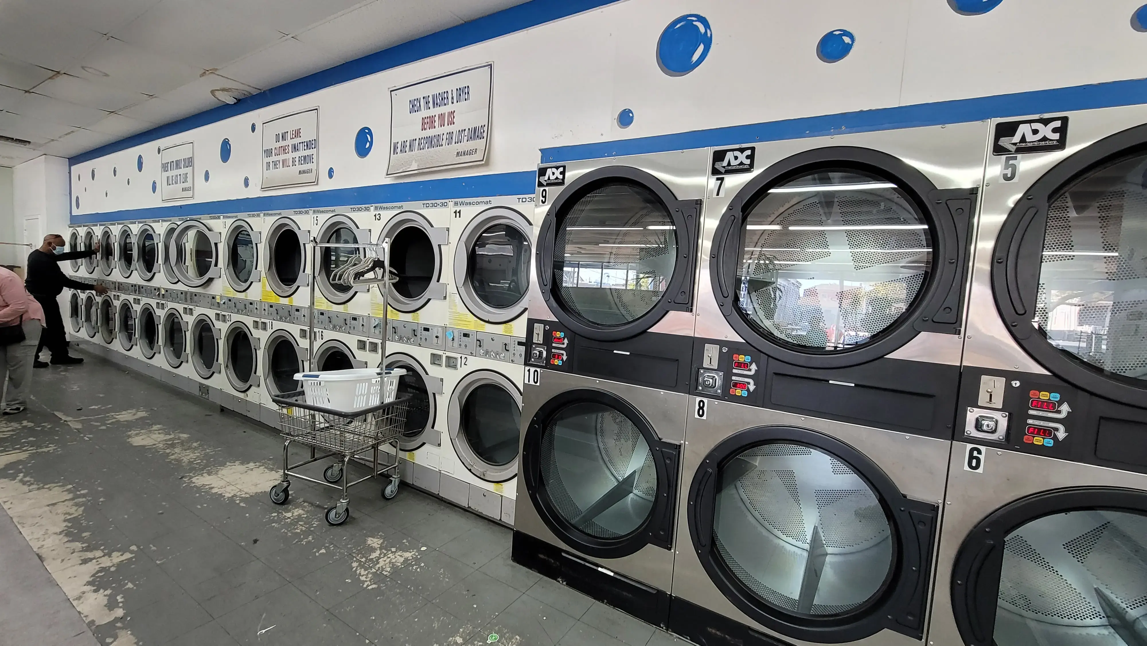 Magazine Laundromat & Wash and Fold location