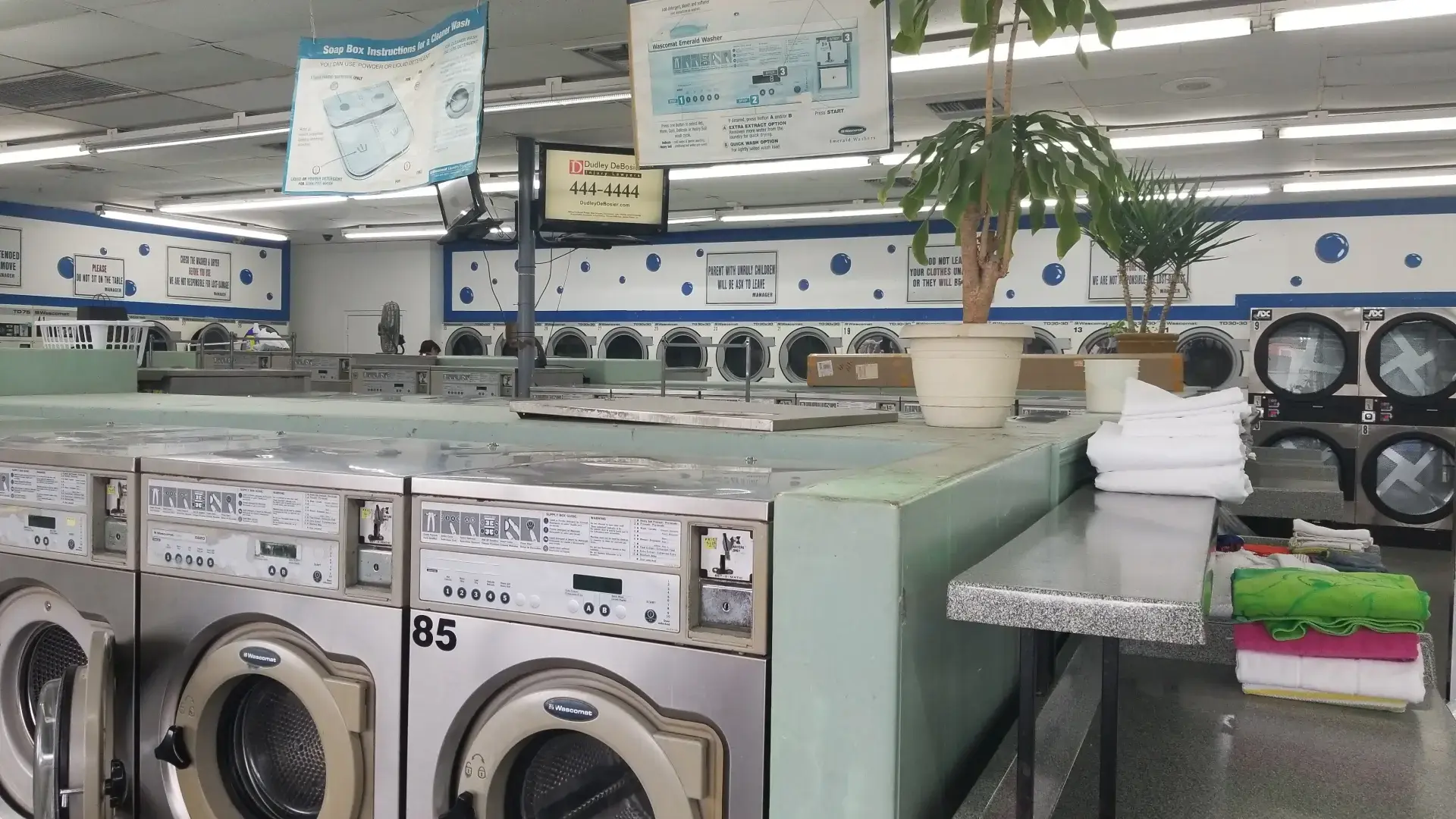 Magazine Laundromat & Wash and Fold - Image 14