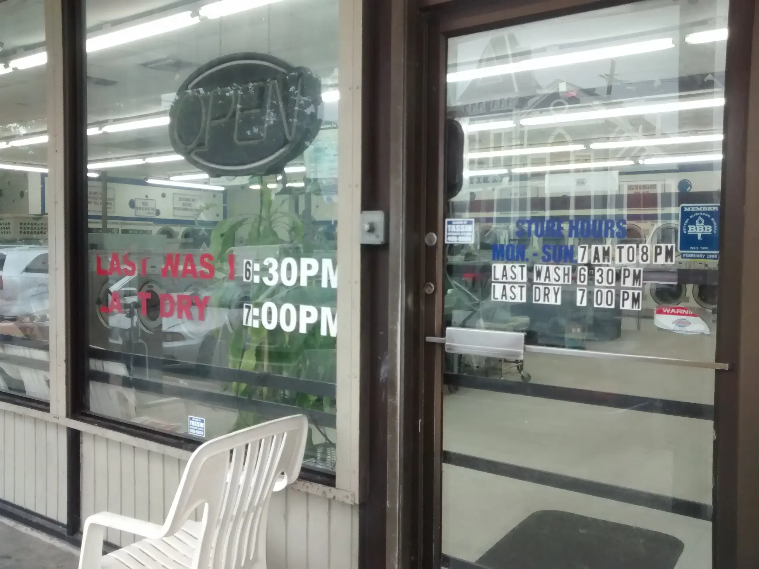 Magazine Laundromat & Wash and Fold - Image 7