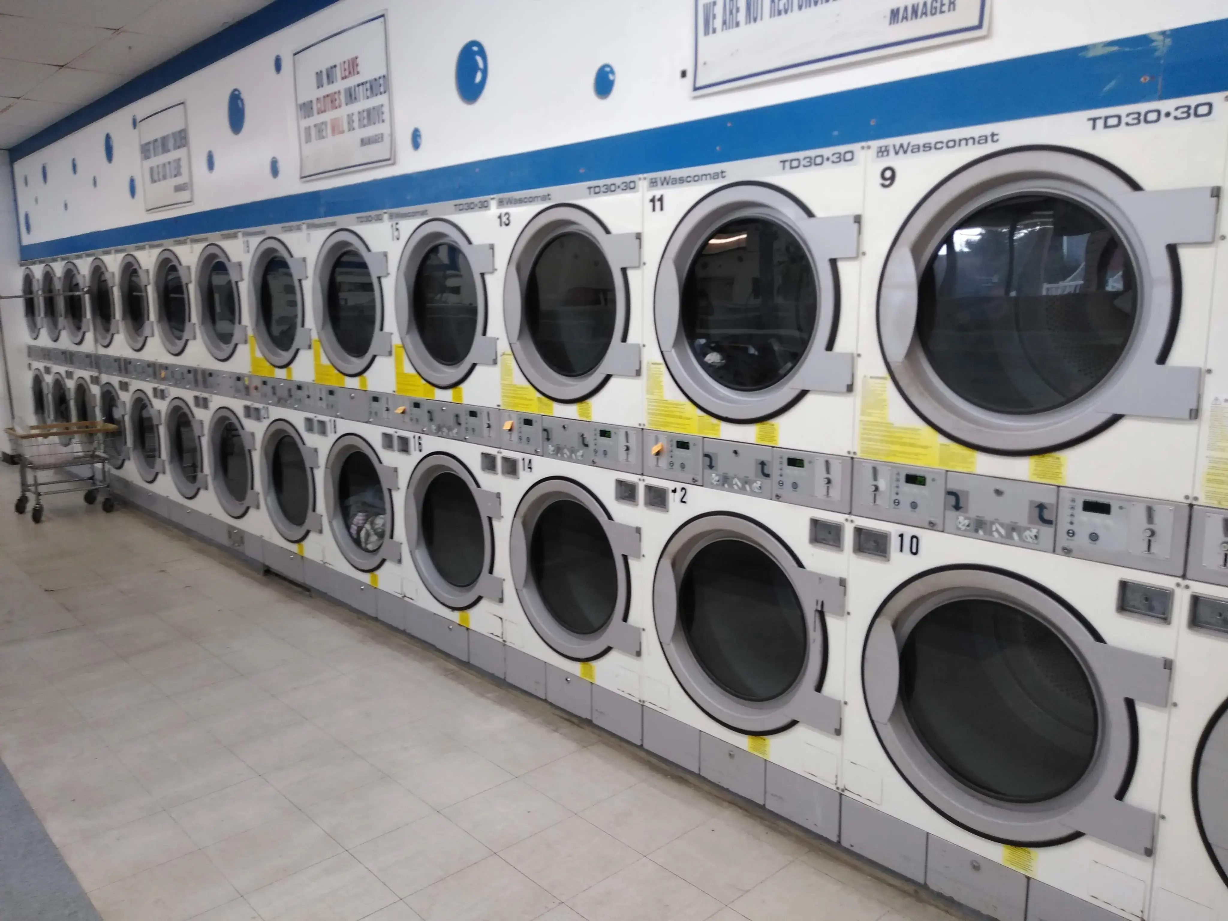 Magazine Laundromat & Wash and Fold - Image 11