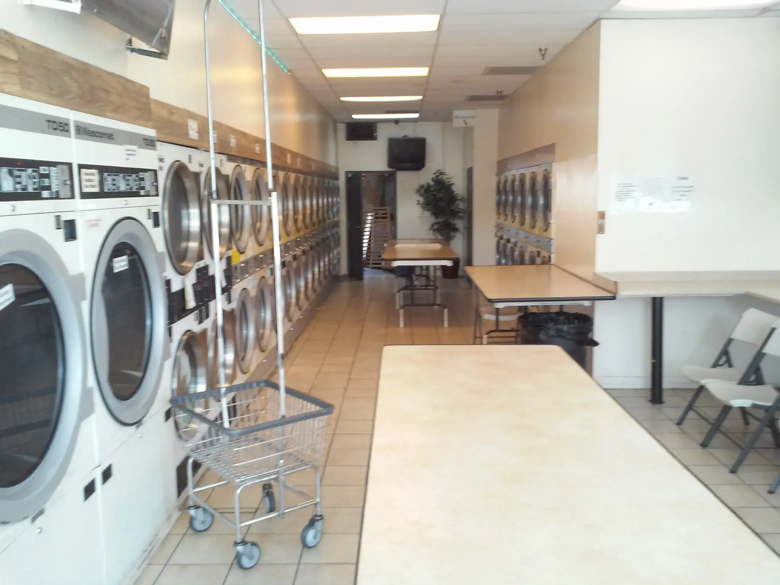 Magic Laundry - Laundromat thumbnail 4