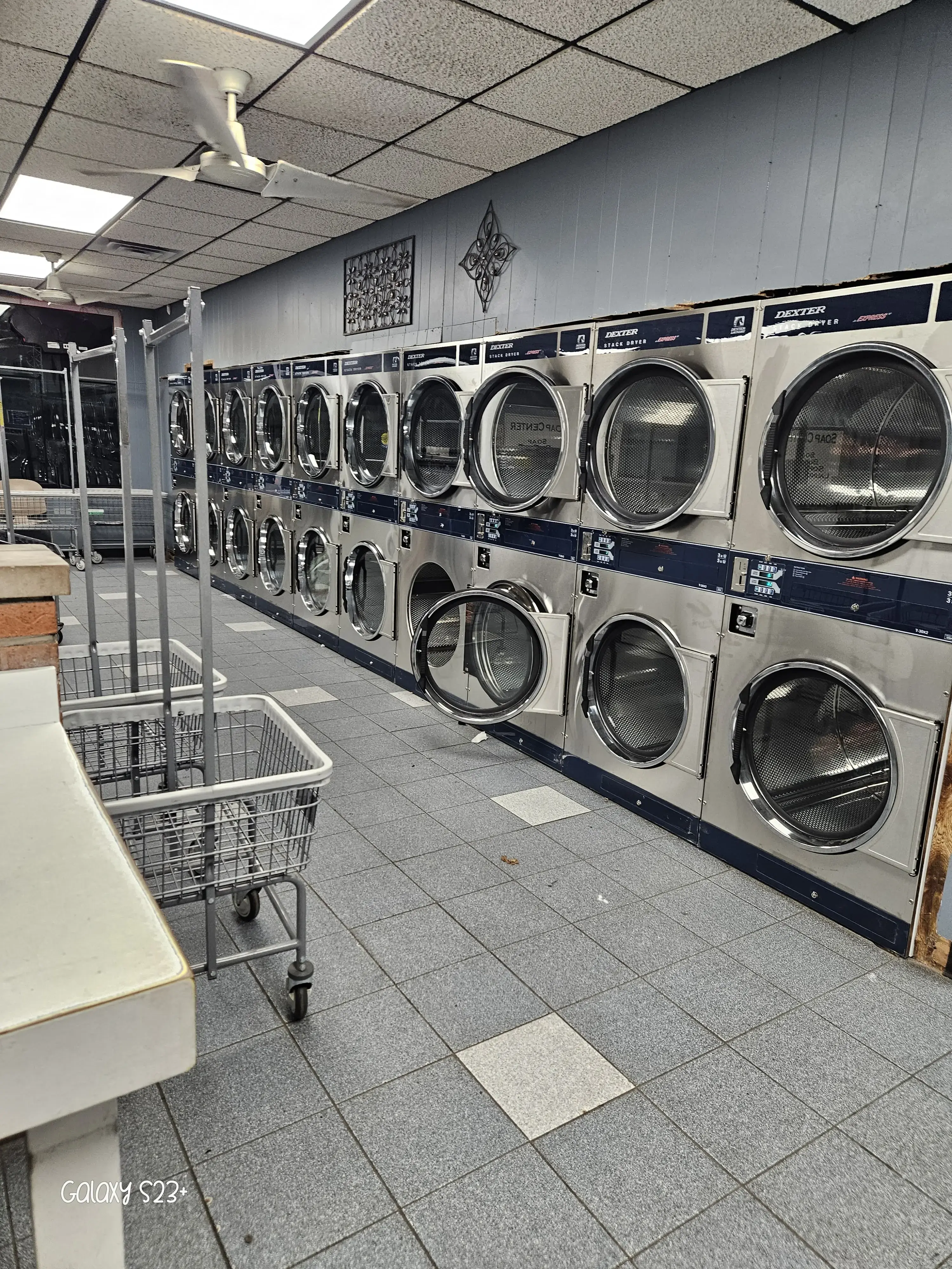 Magic Touch Laundromat thumbnail 10