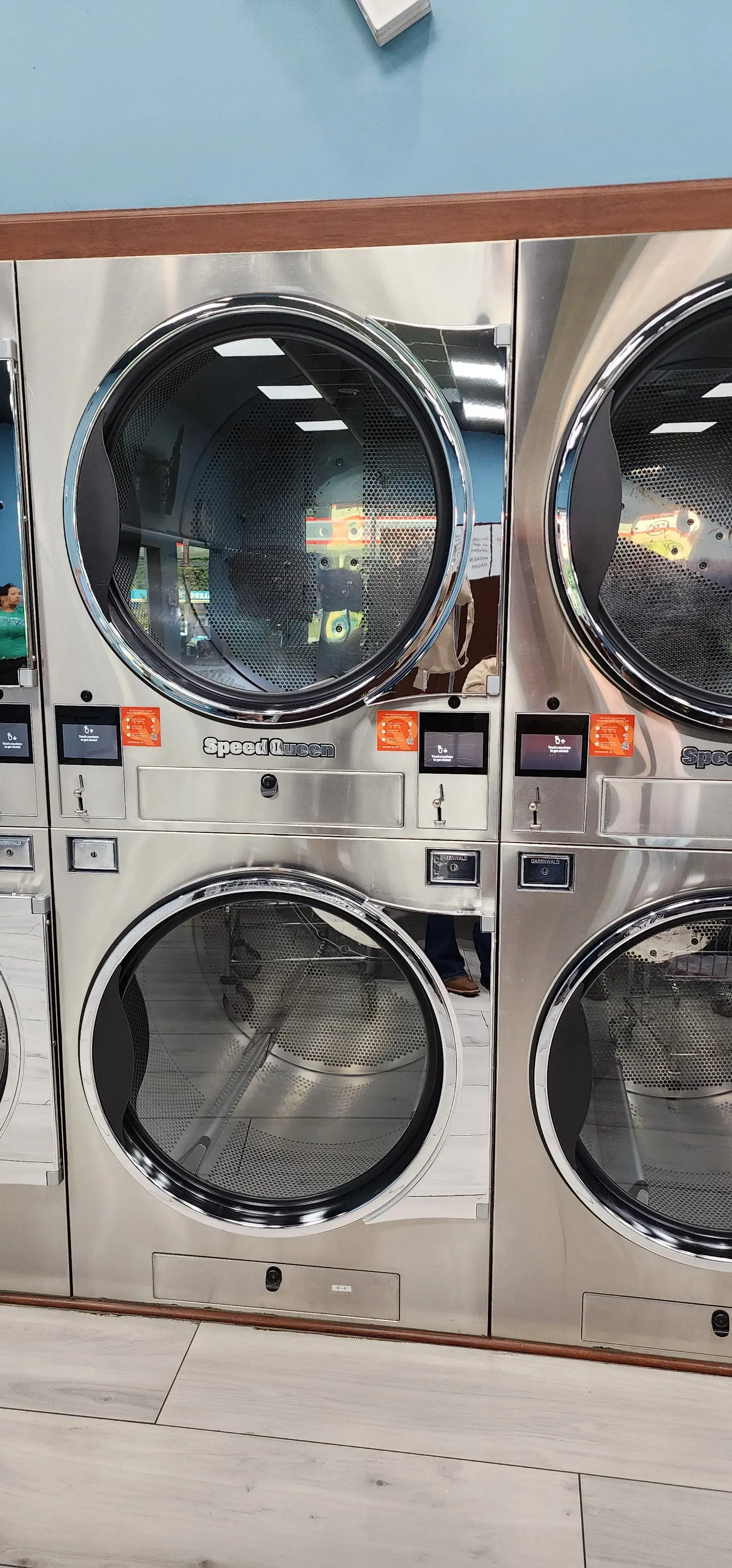 Magic Wash Laundromat Tyler| washer dryer combo| wash-dry-fold services thumbnail 10