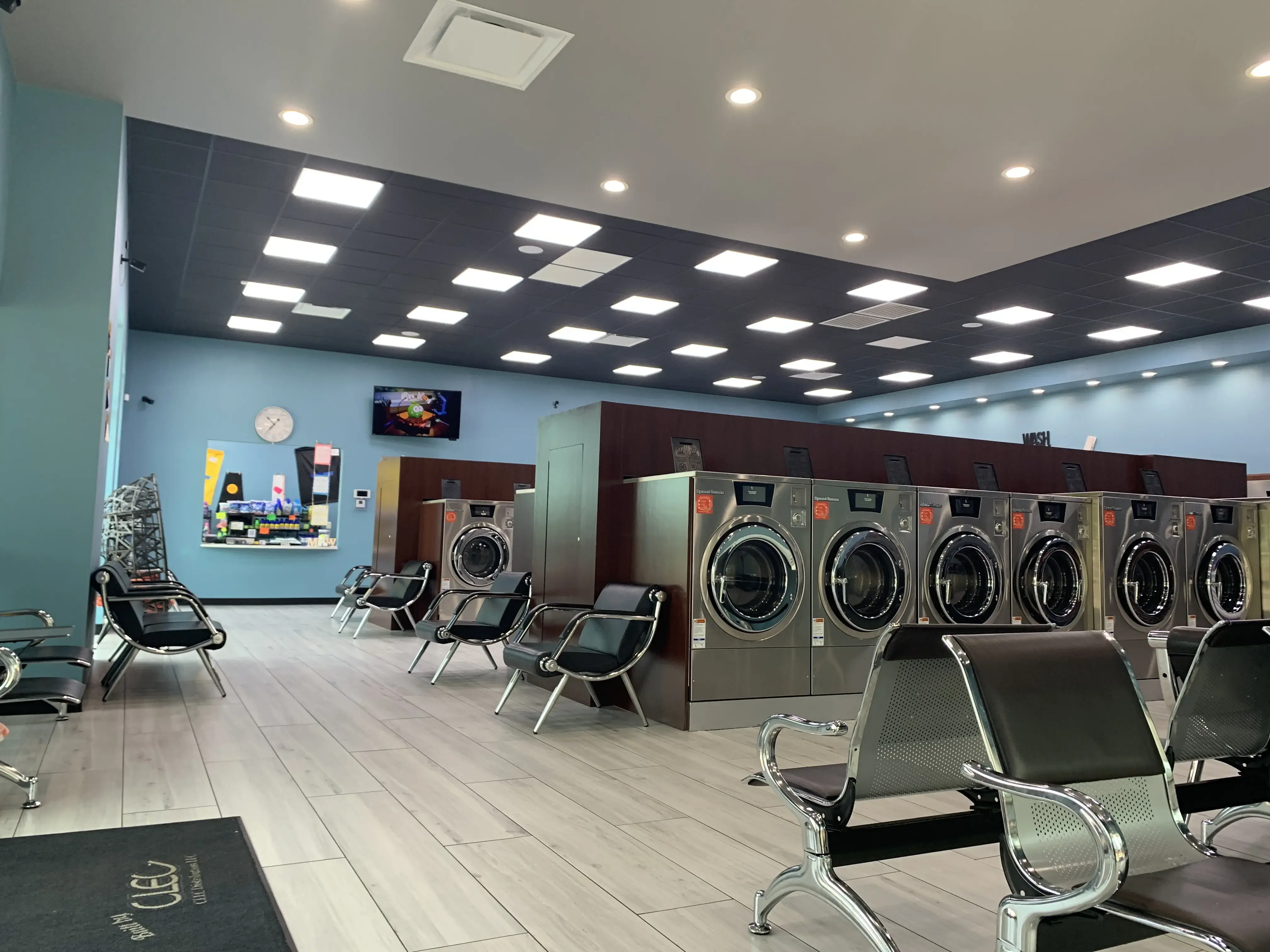 Magic Wash Laundromat Tyler| washer dryer combo| wash-dry-fold services thumbnail 16