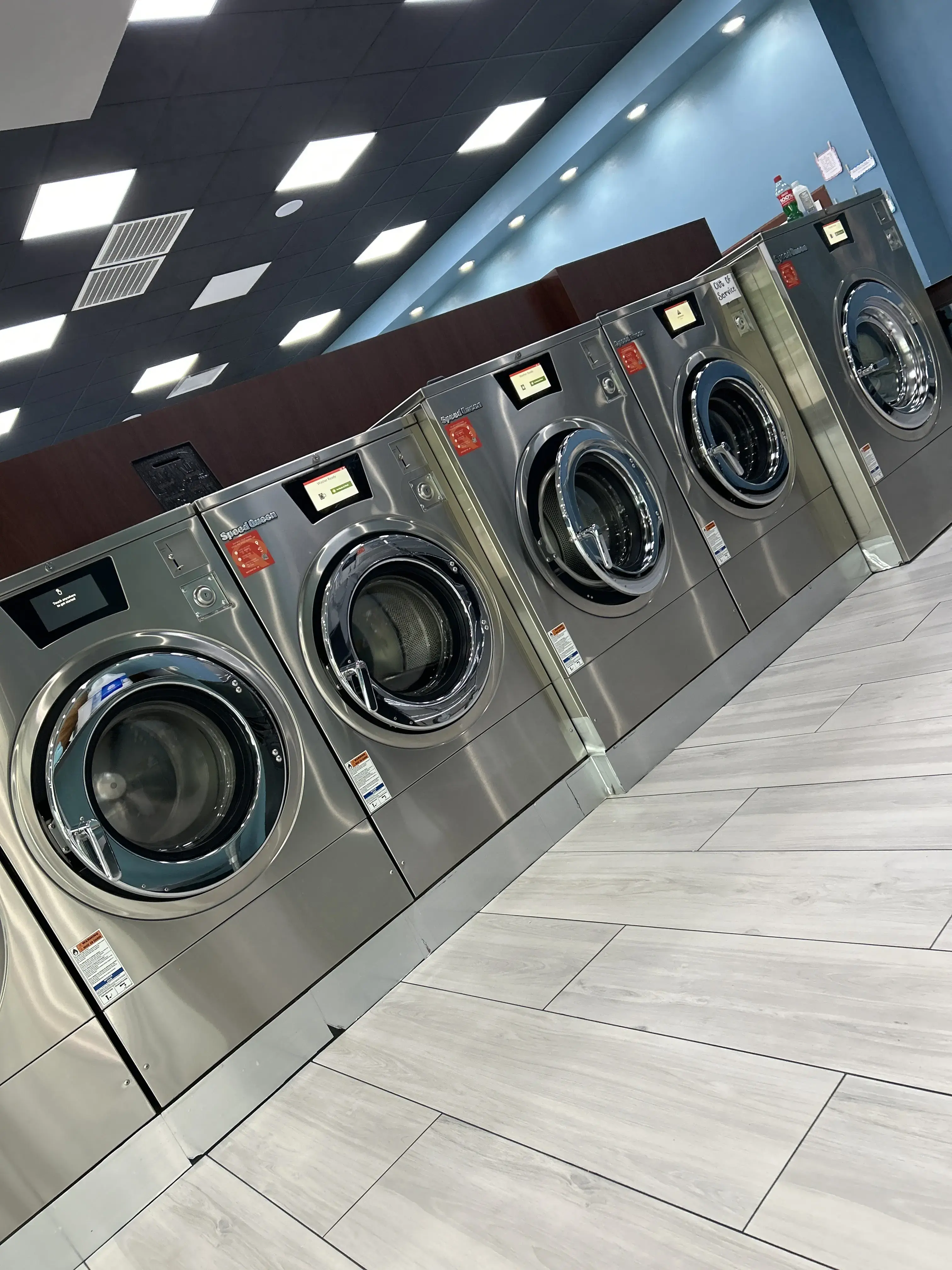 Magic Wash Laundromat Tyler| washer dryer combo| wash-dry-fold services - Image 18
