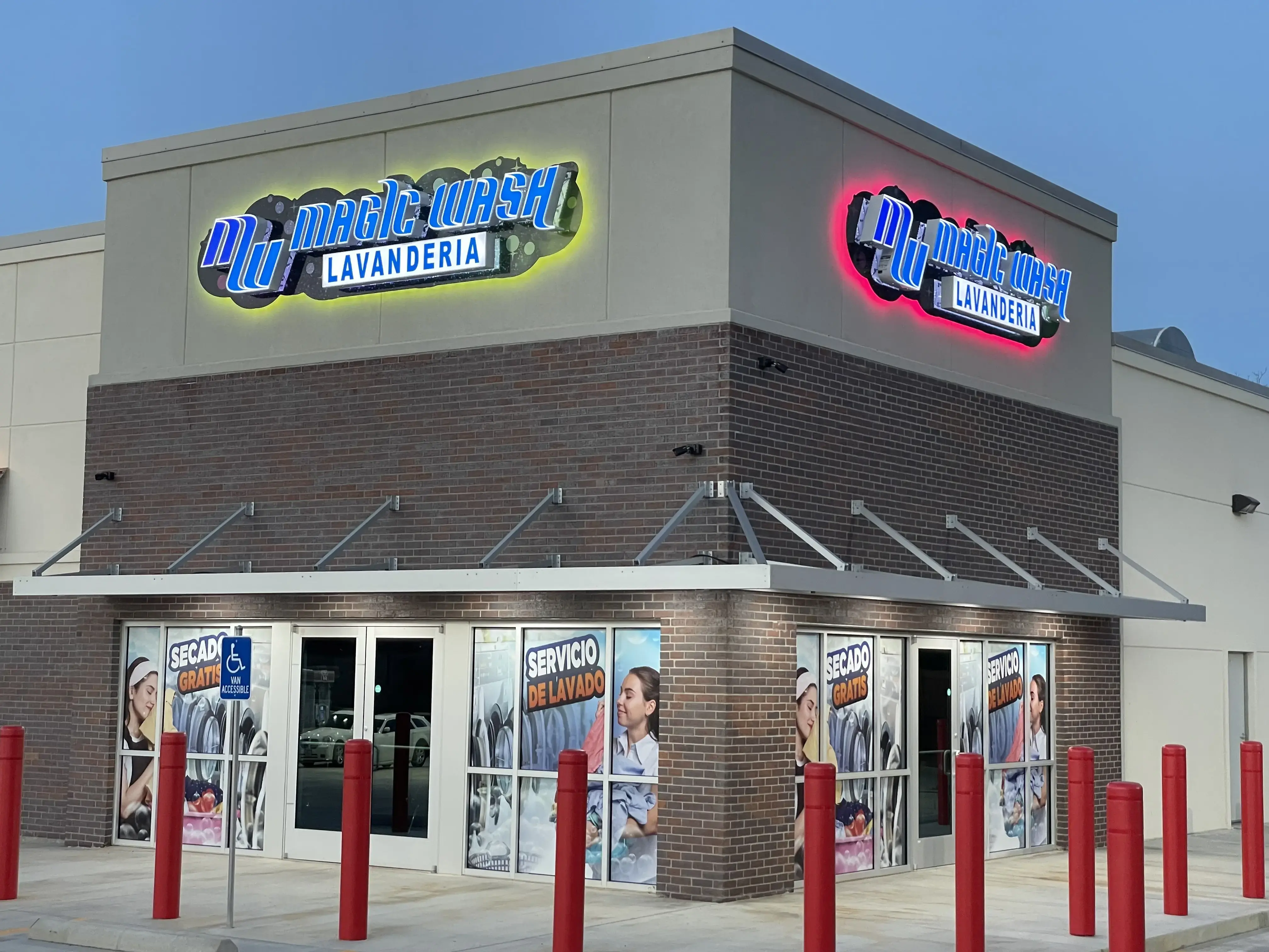 Magic Wash Laundromat Tyler| washer dryer combo| wash-dry-fold services location