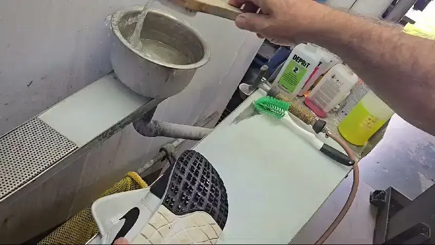 Magical Dry Cleaners thumbnail 4