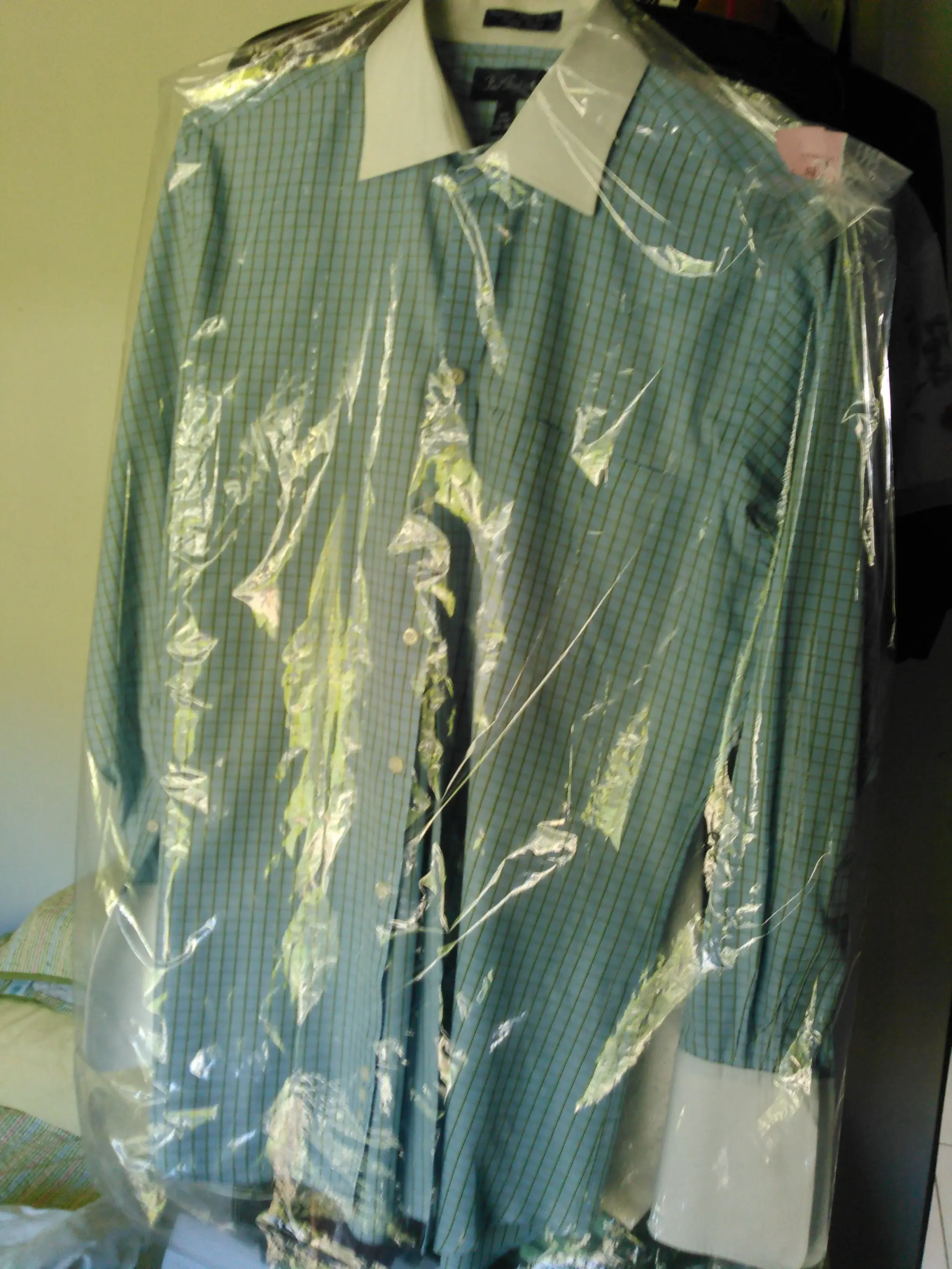 Magnificent 1-Hour Dry Cleaner thumbnail 3