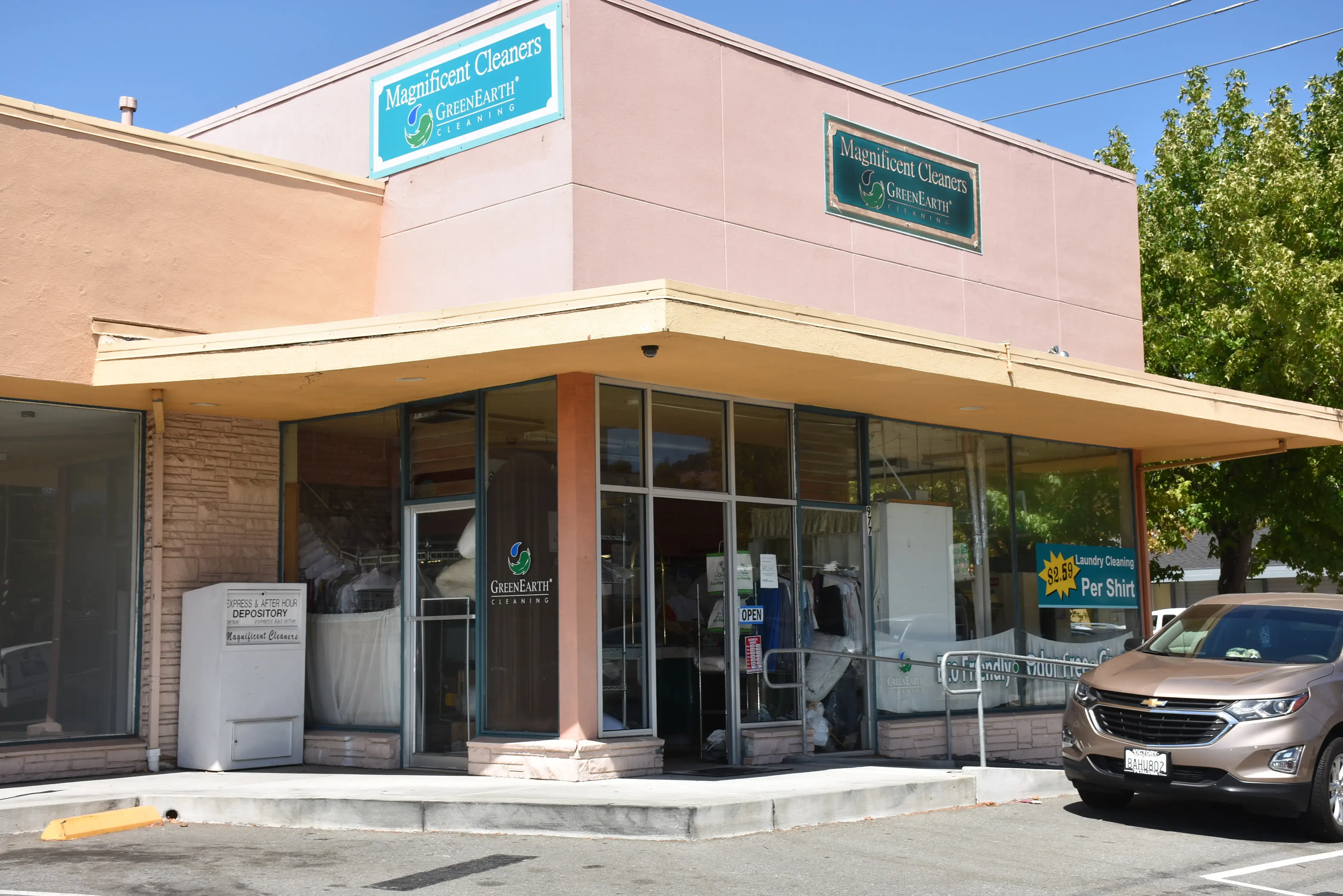 Magnificent 1-Hour Dry Cleaner location