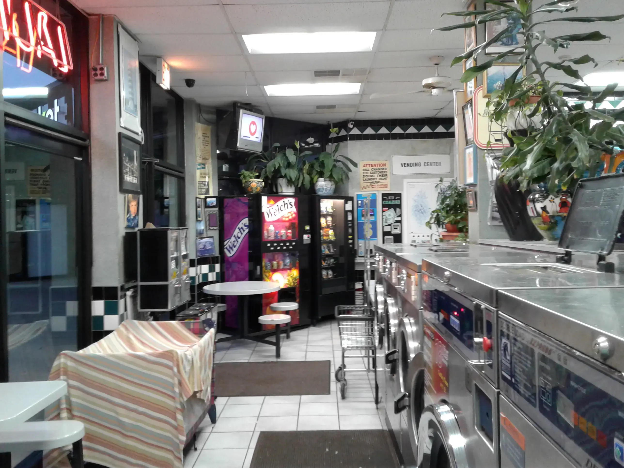 Mahmood coin laundry Quick Wash thumbnail 6