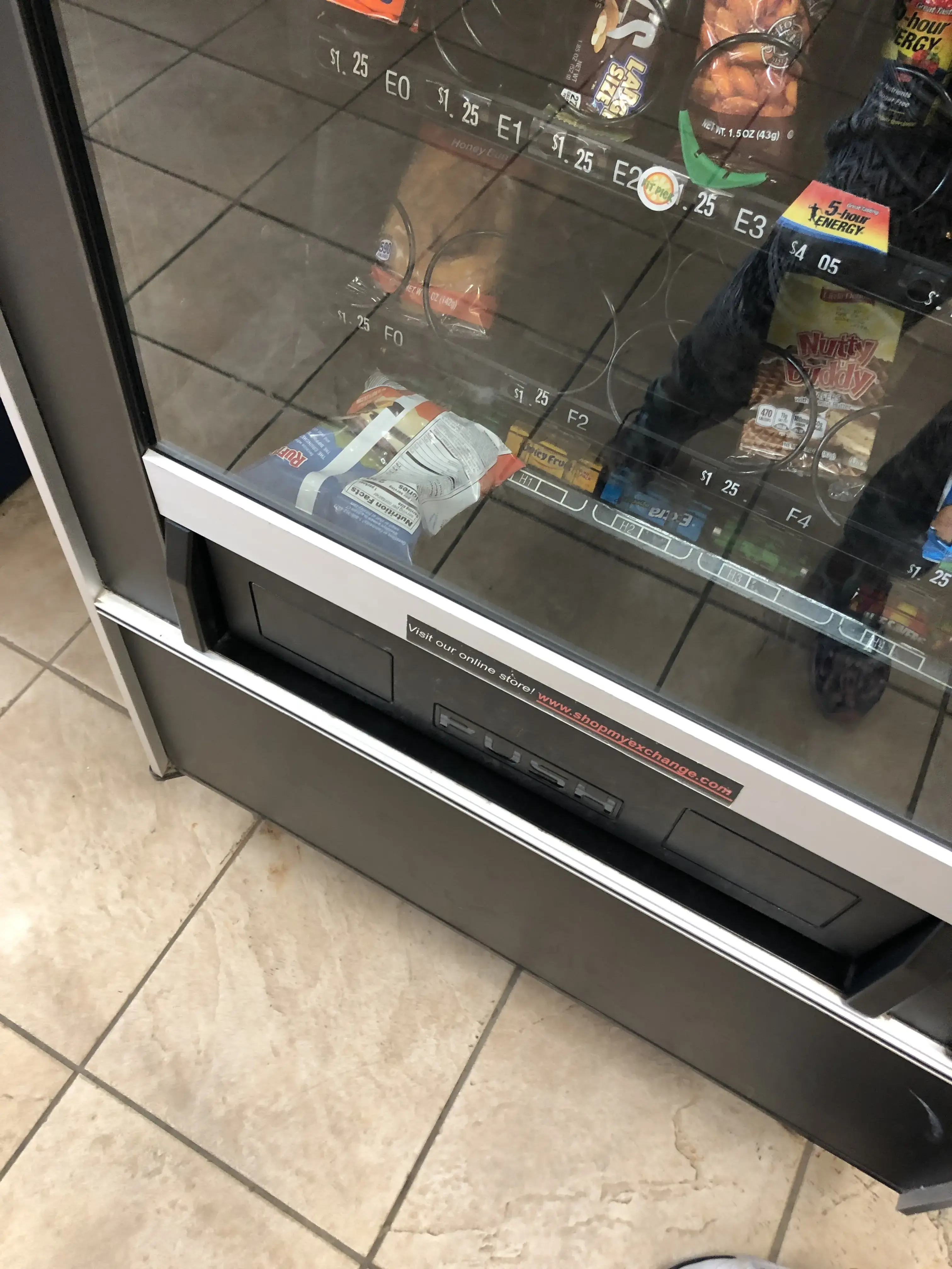 Main Post Laundromat thumbnail 9