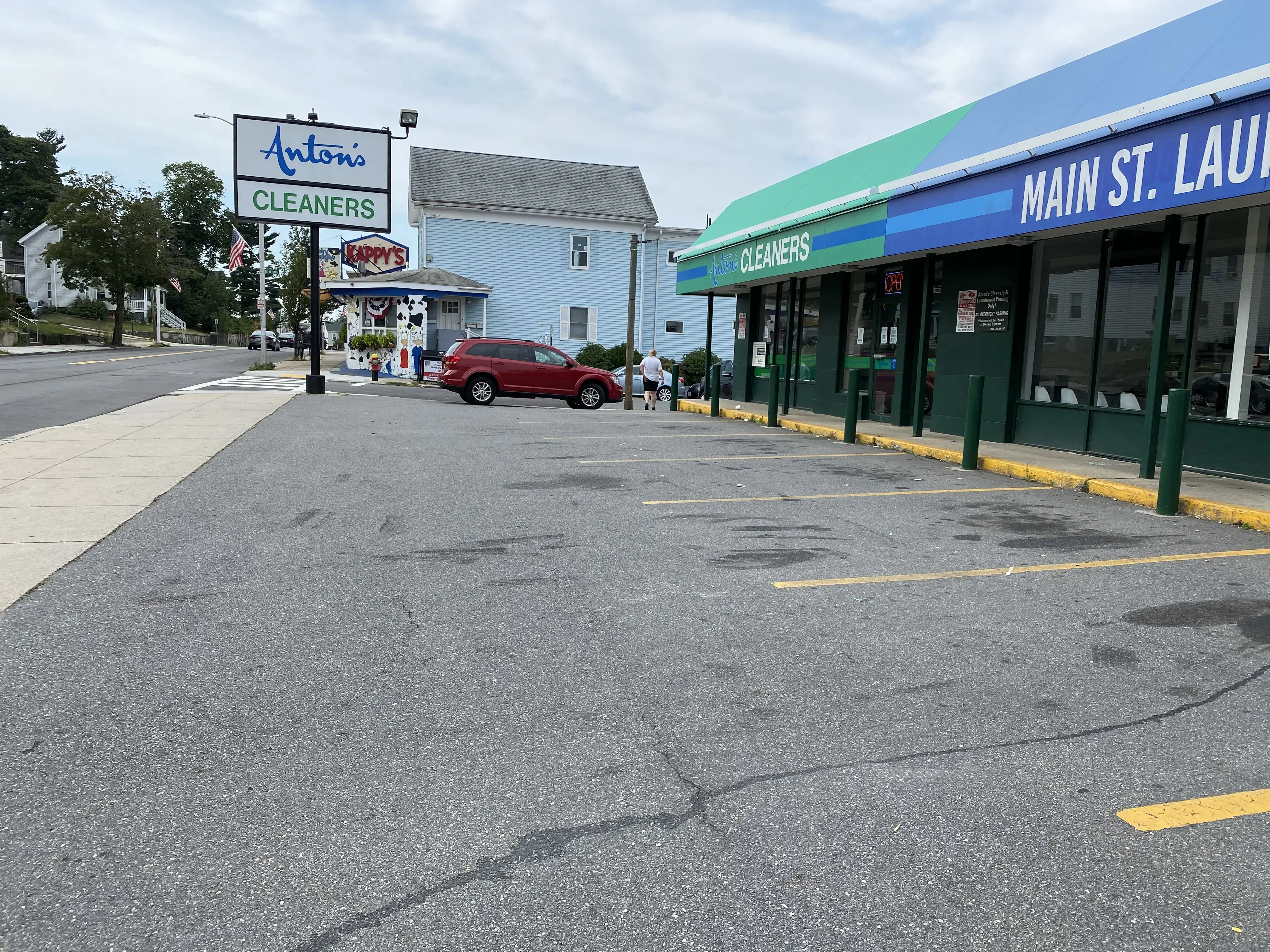 Main St Laundromat thumbnail 11