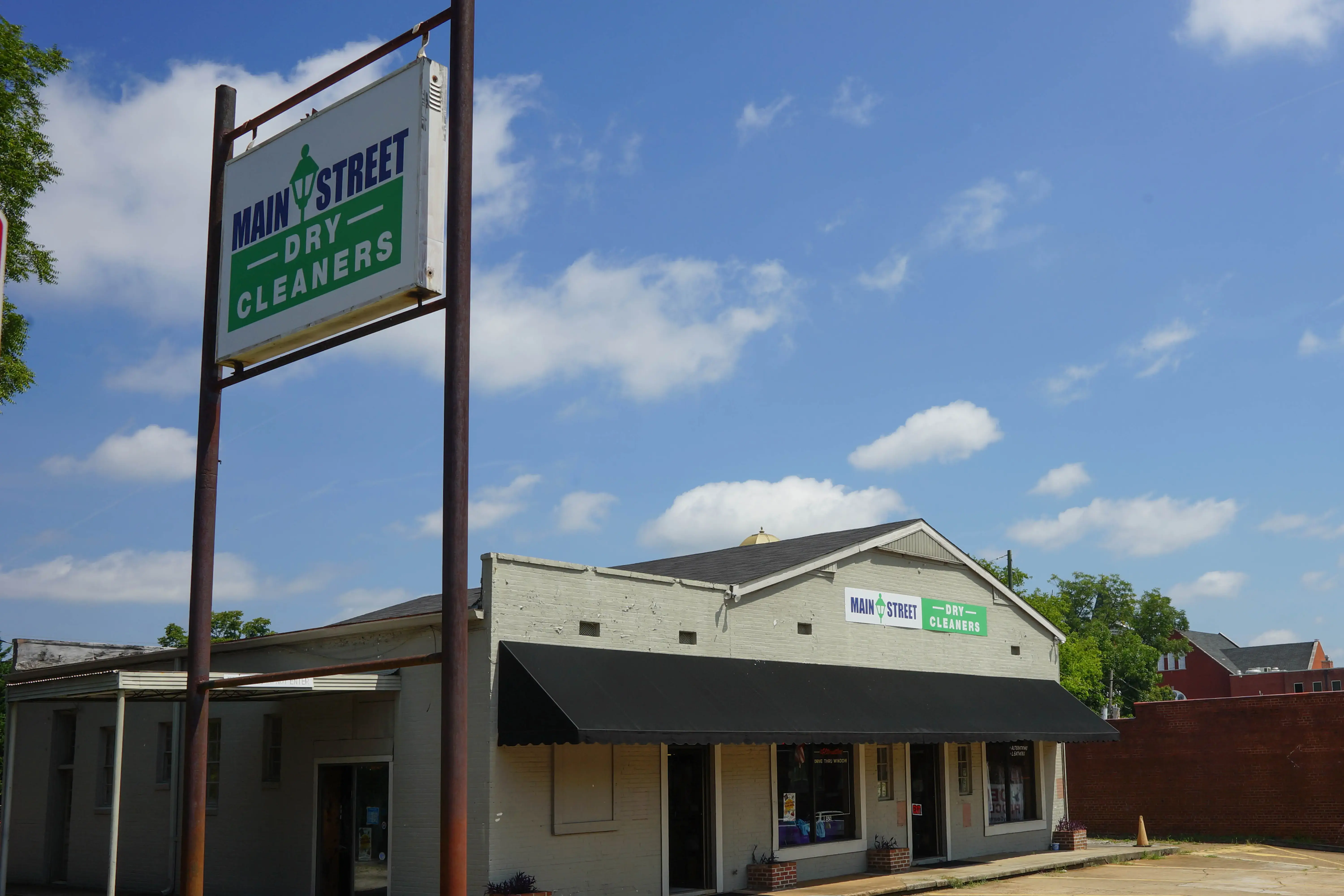 Main Street Dry Cleaners thumbnail 7