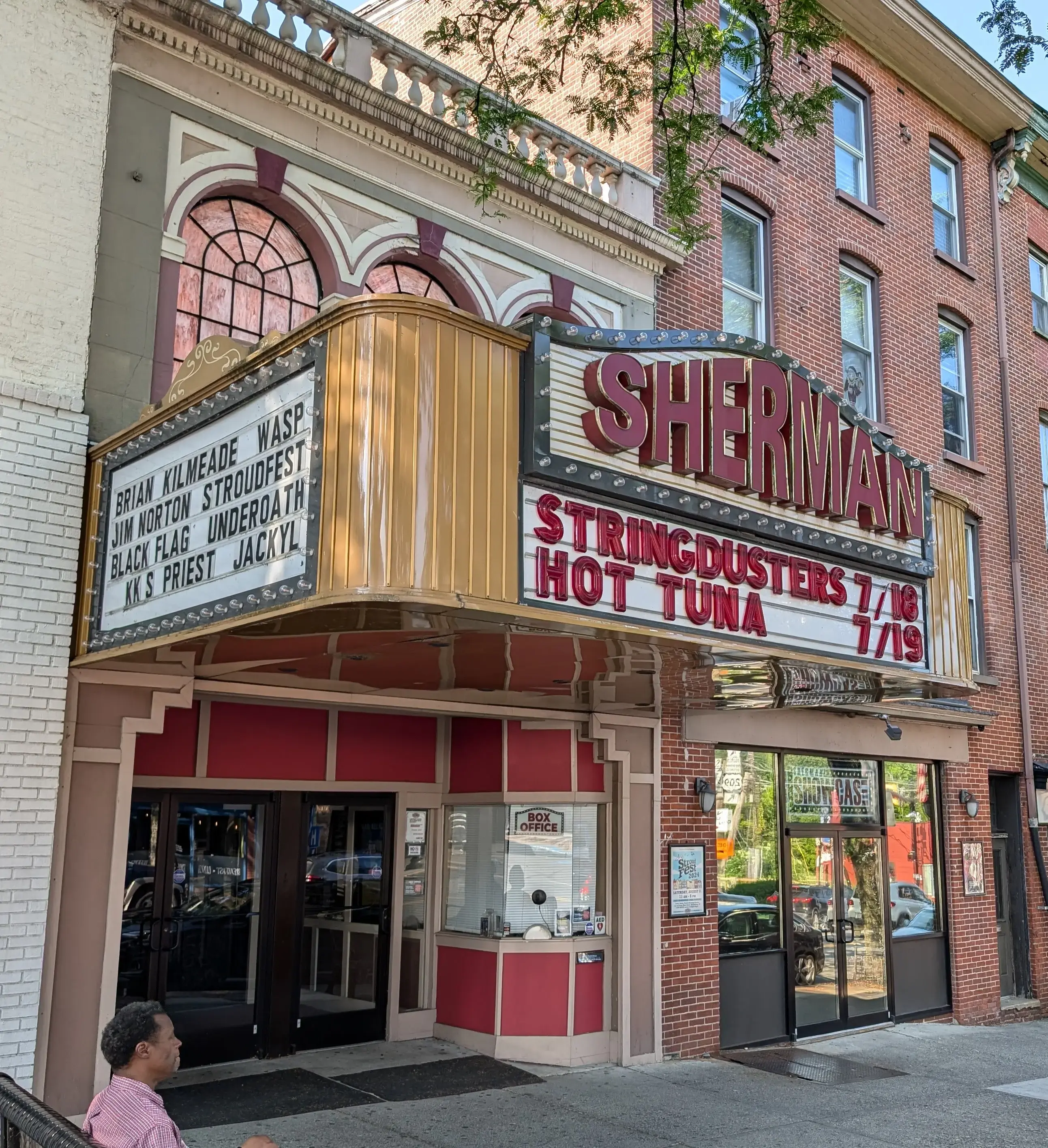 Main Street Laundromat - Image 6