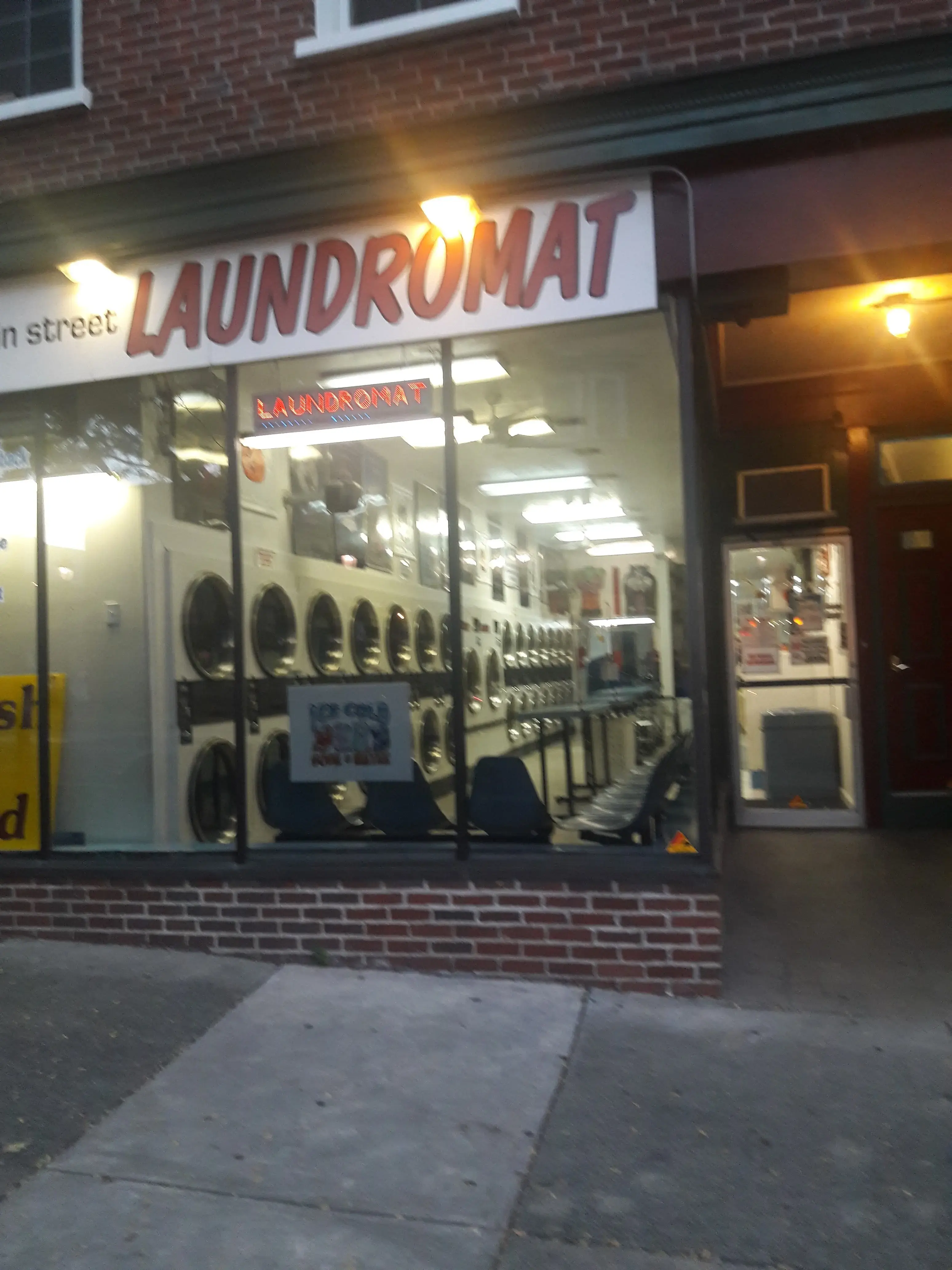 Main Street Laundromat thumbnail 3
