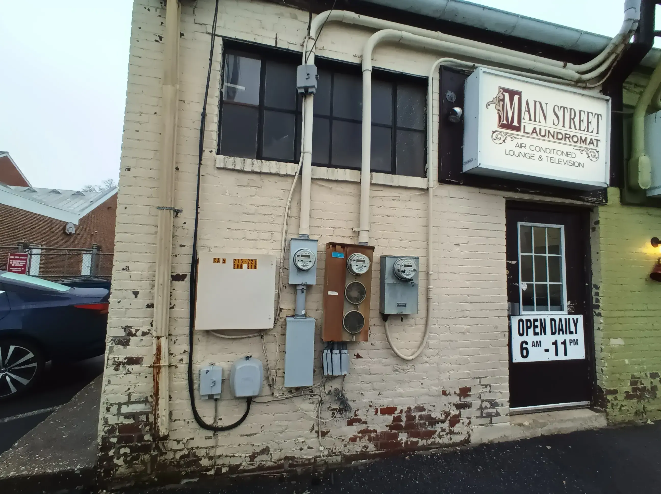 Main Street Laundry thumbnail 1