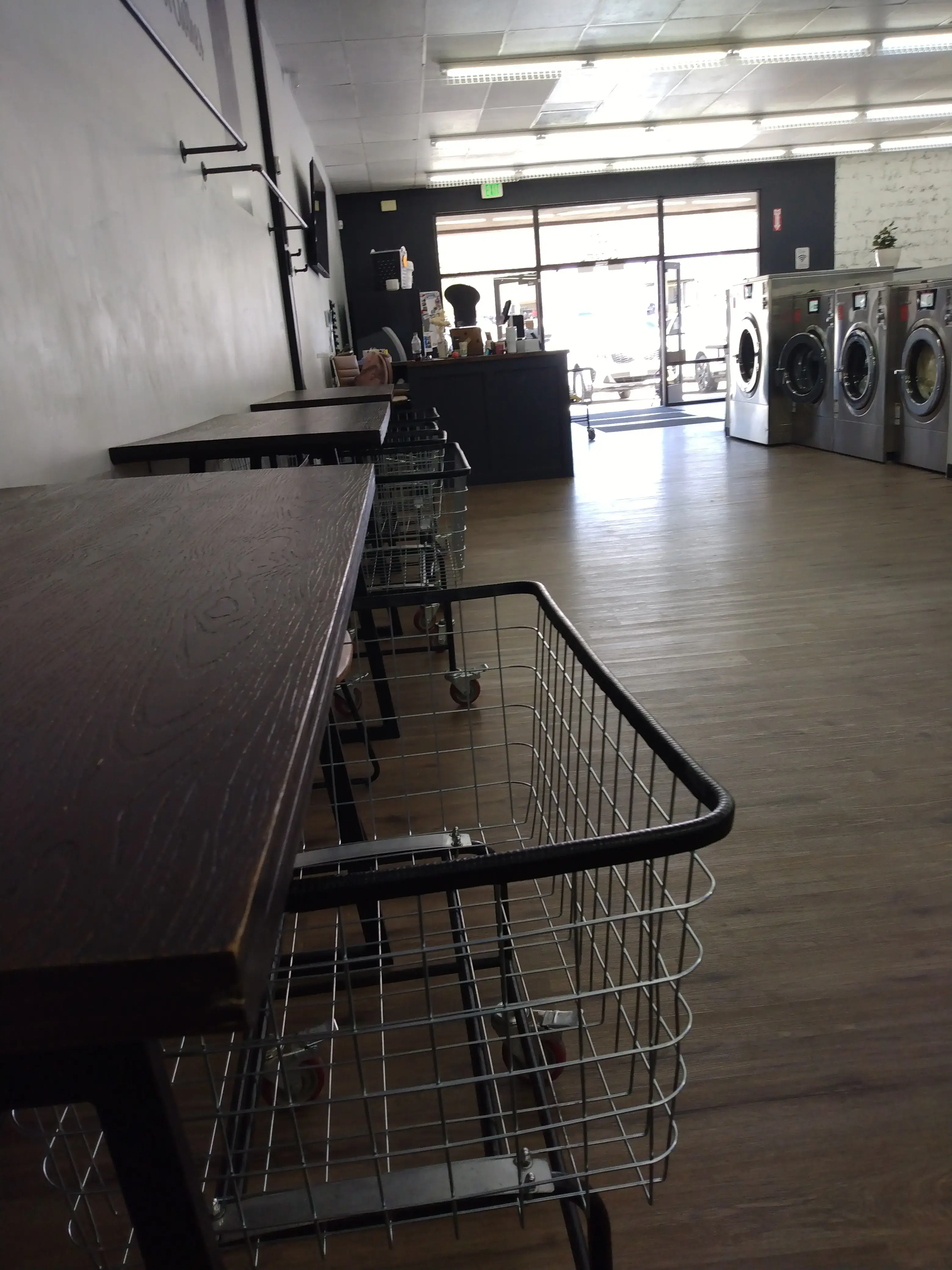 Main Street Washateria - Image 15