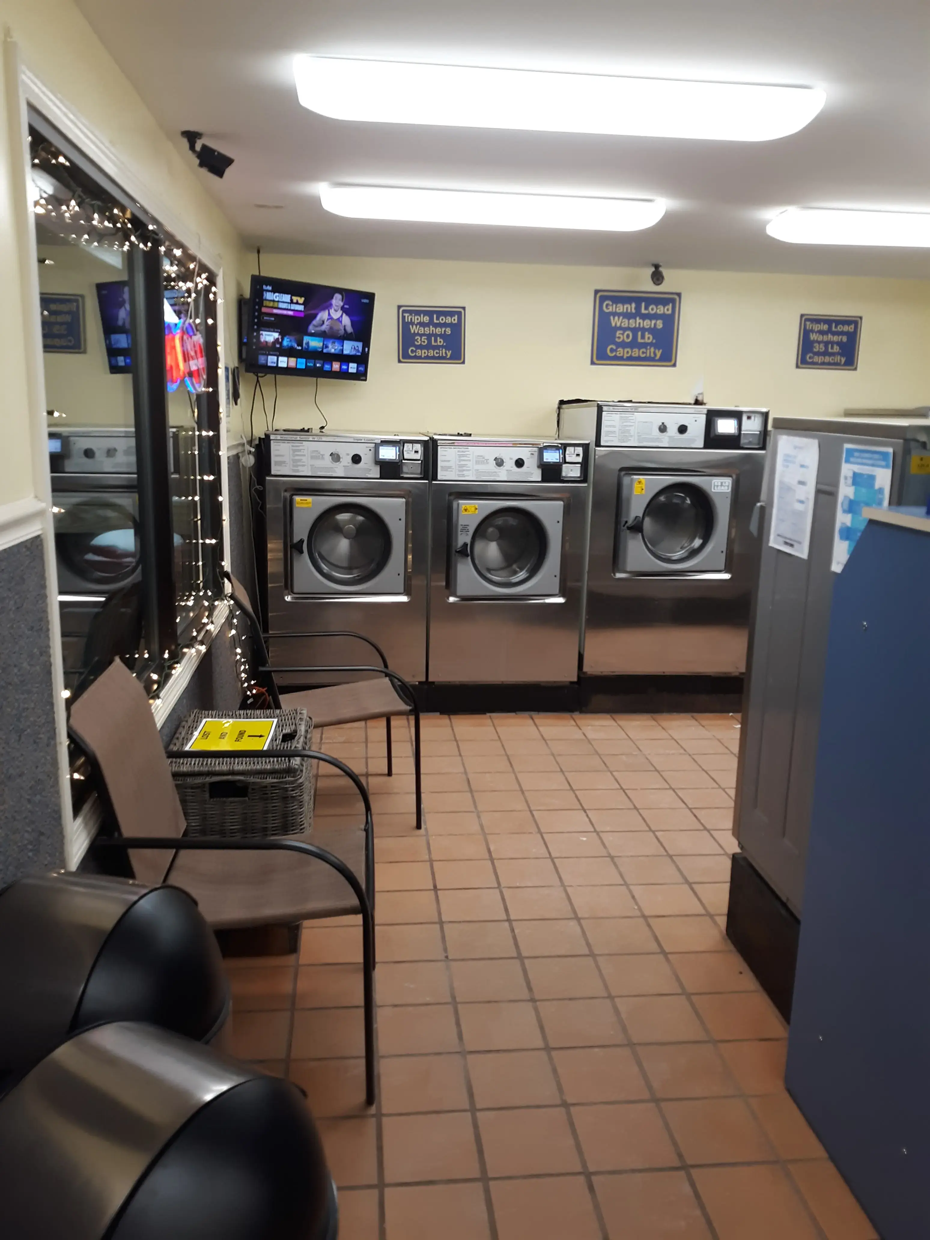 Maine Street Laundromat Scarborough - Image 11