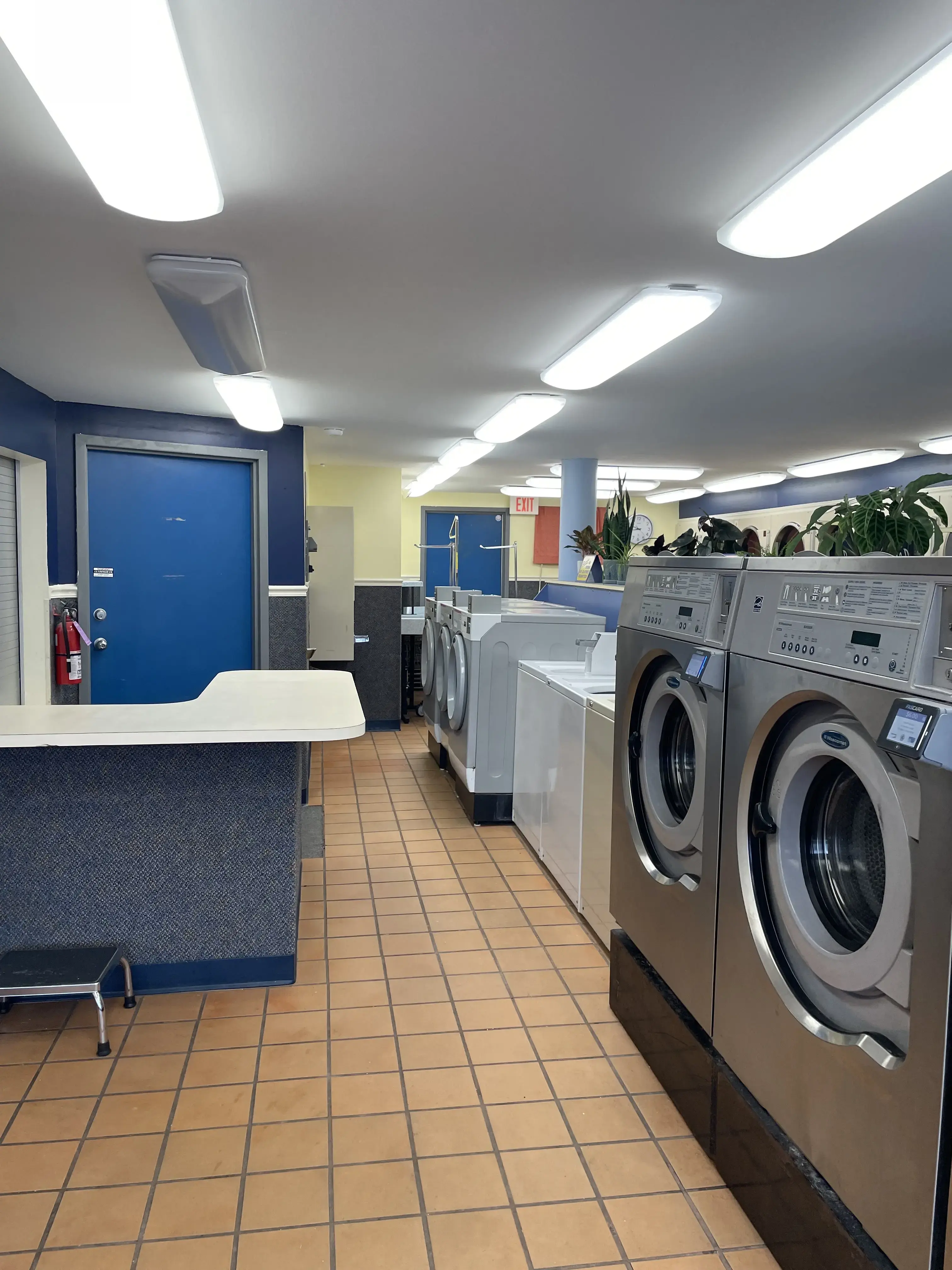 Maine Street Laundromat Scarborough thumbnail 14