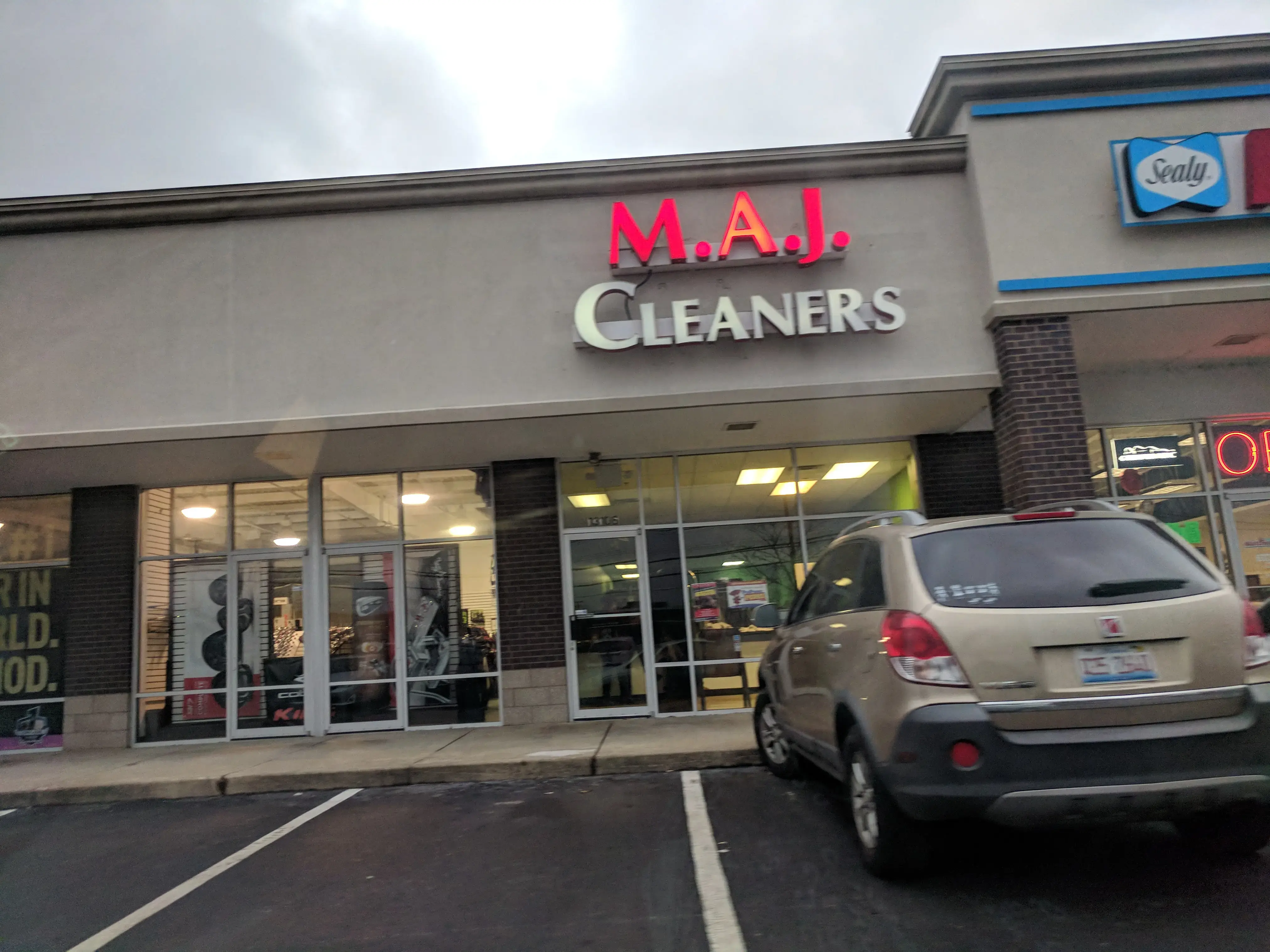 Maj Cleaners location