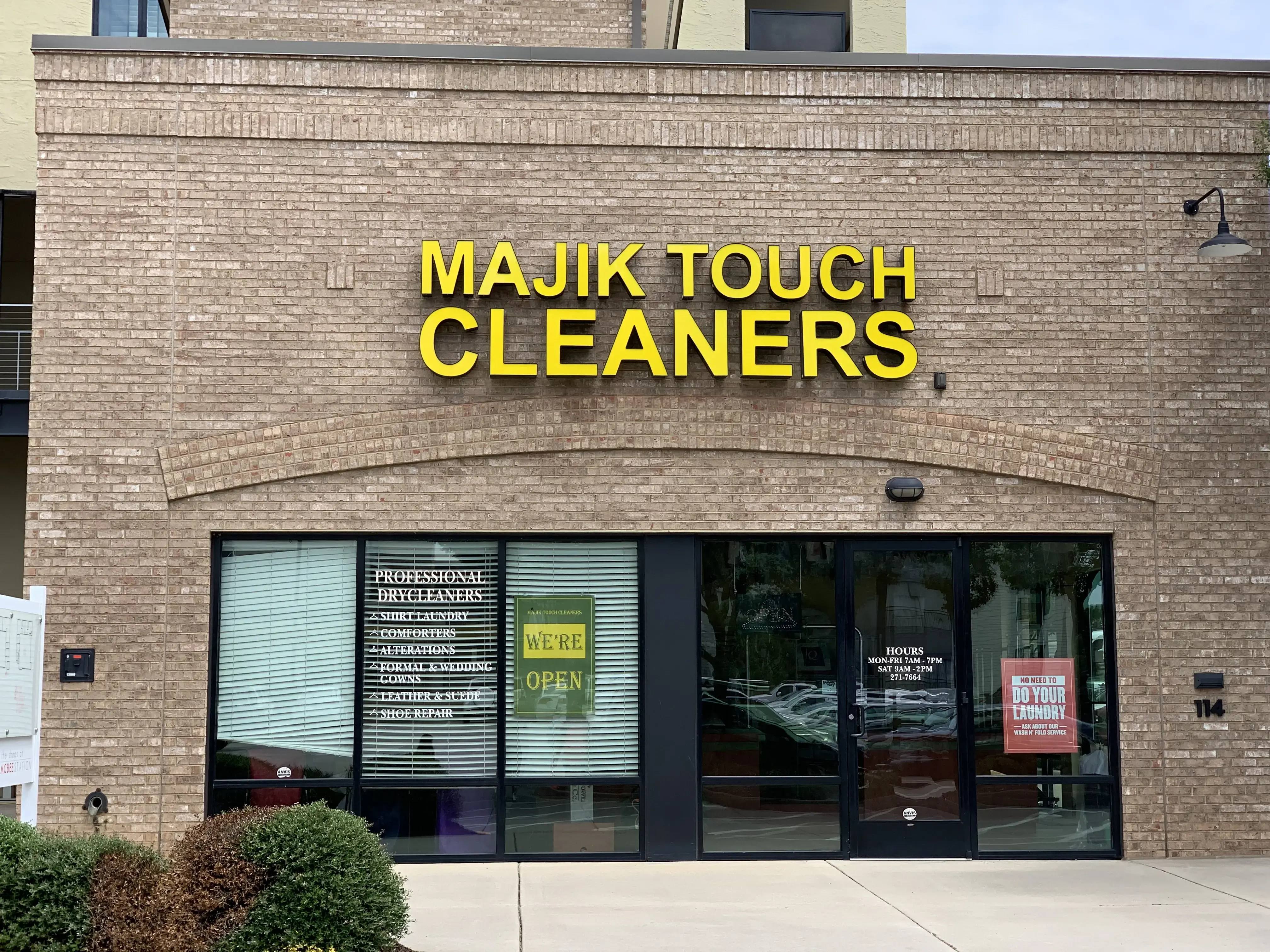 Majik Touch Cleaners thumbnail 1