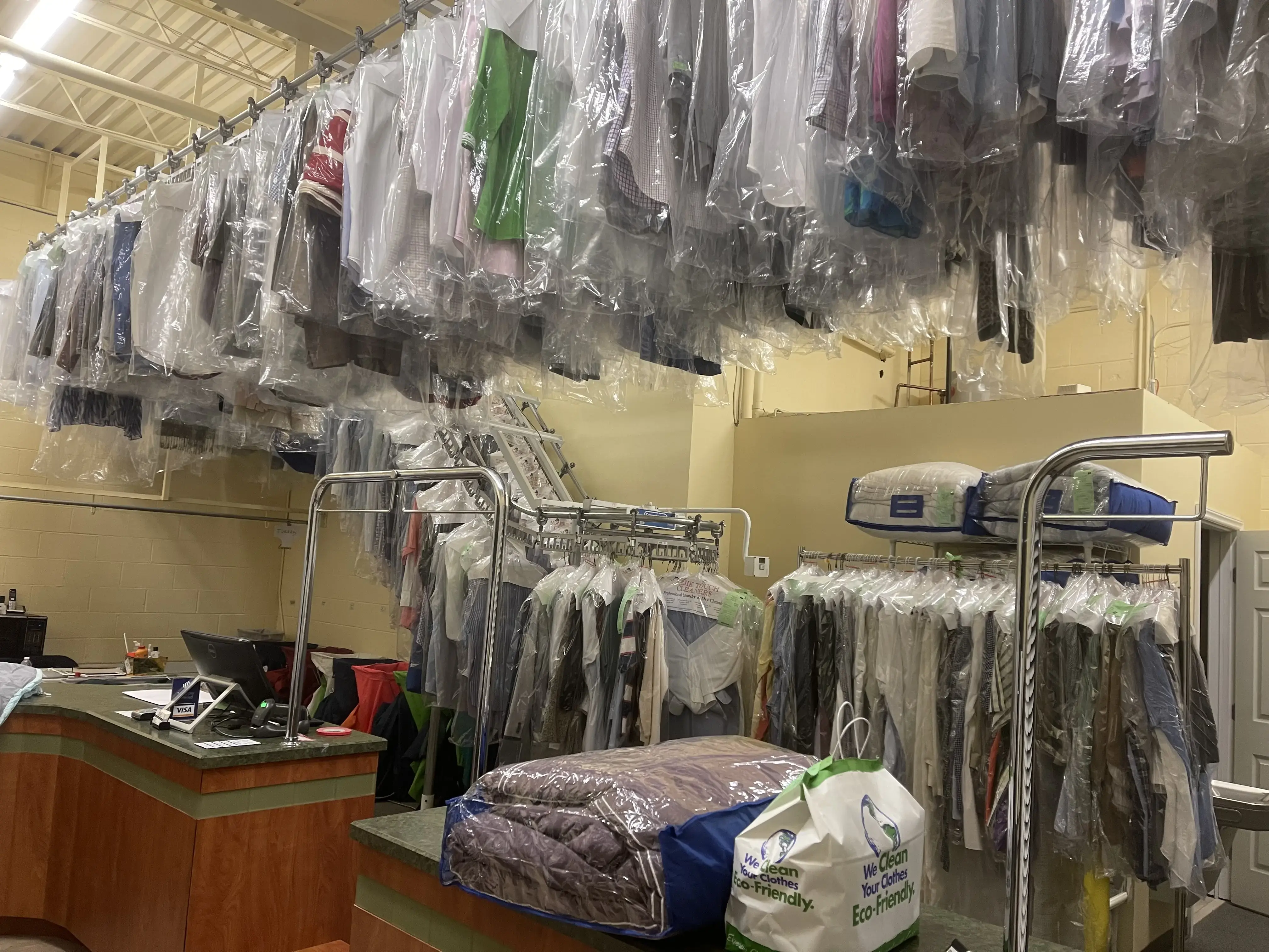 Majik Touch Cleaners thumbnail 4