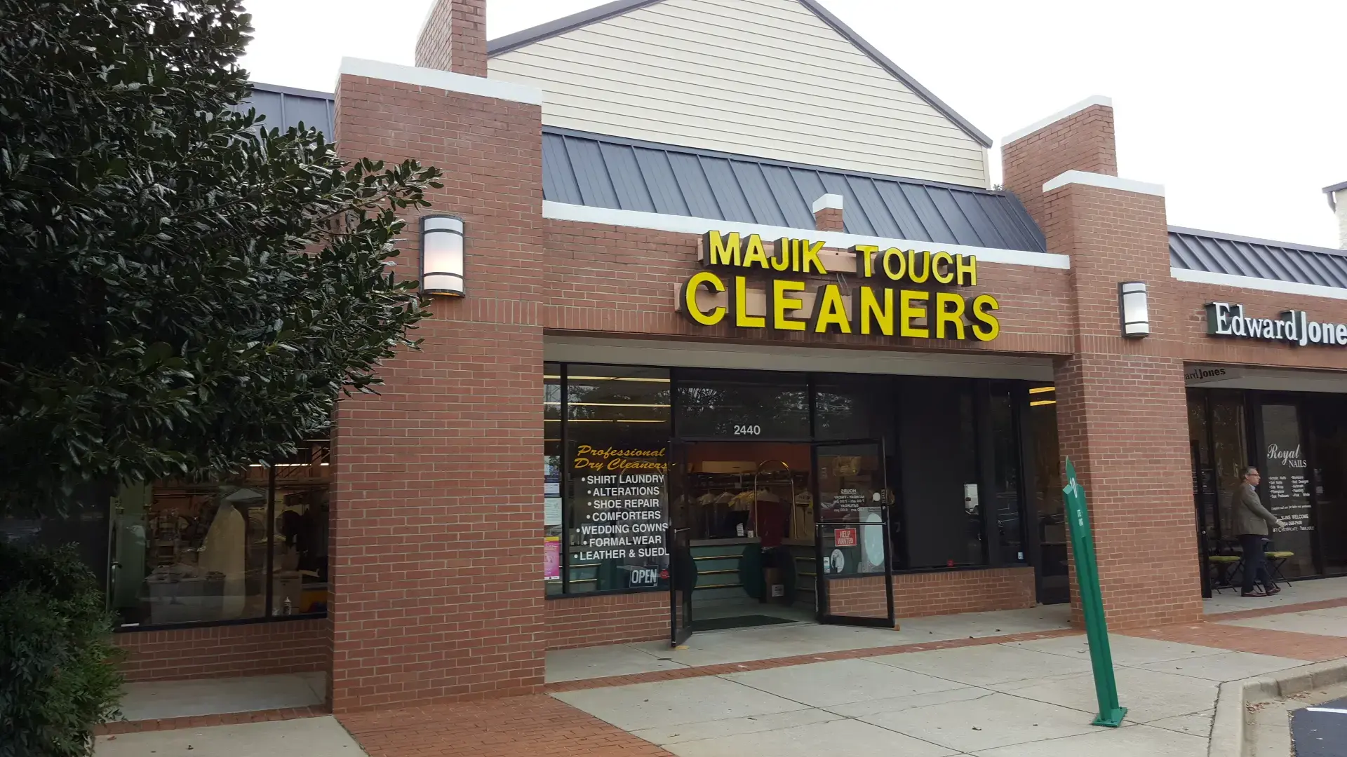 Majik Touch Cleaners thumbnail 13