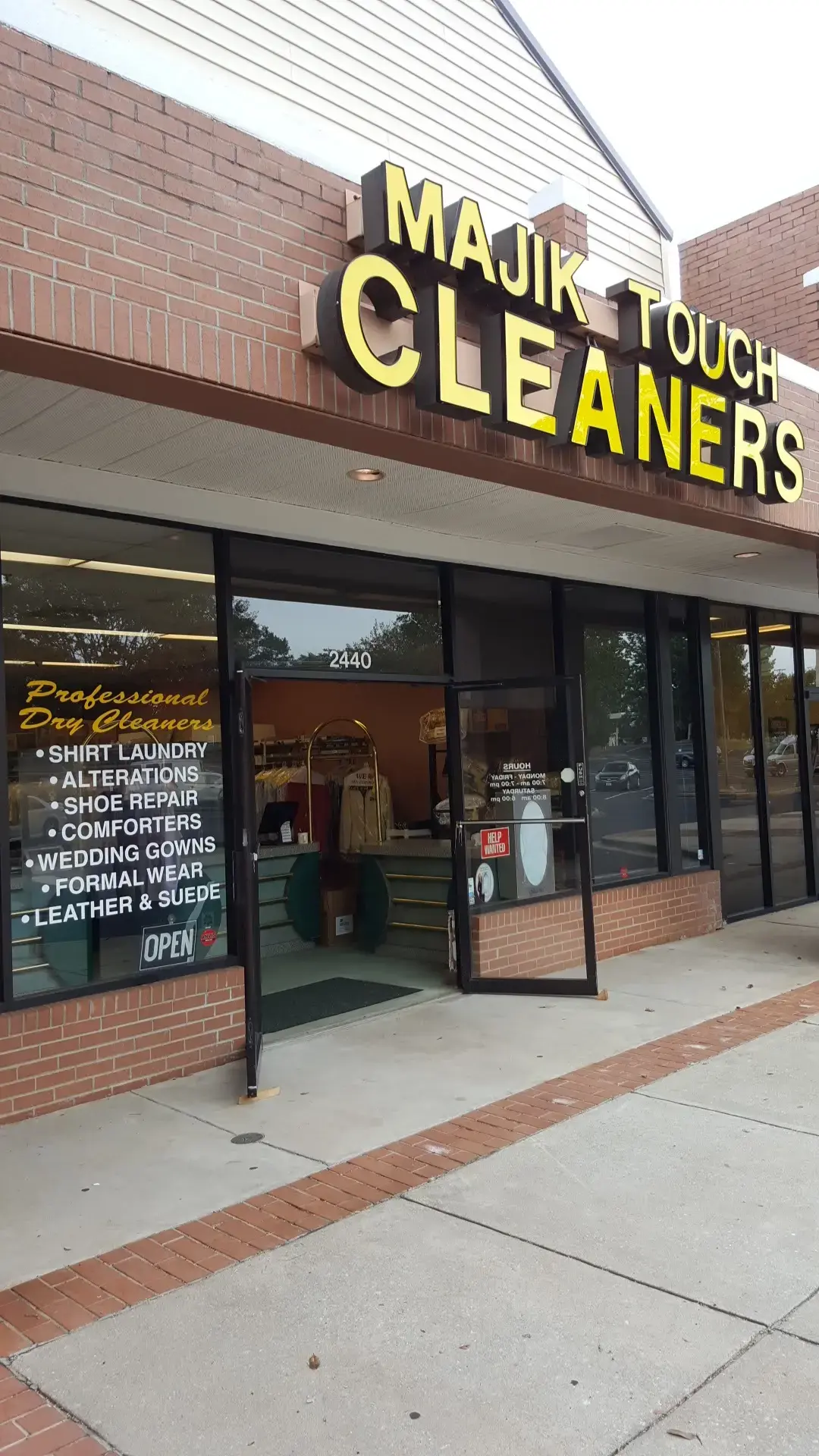 Majik Touch Cleaners thumbnail 14