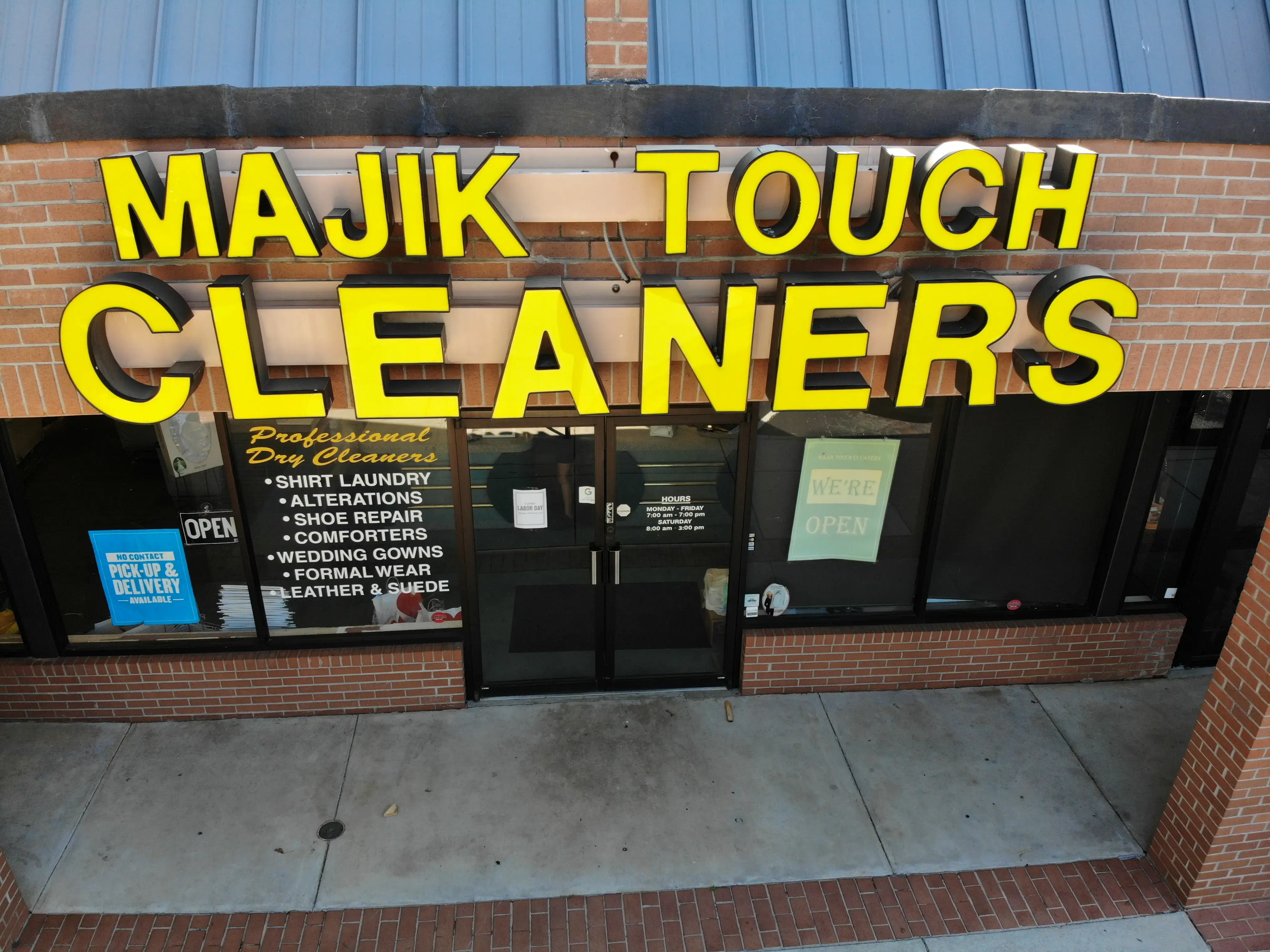 Majik Touch Cleaners thumbnail 12