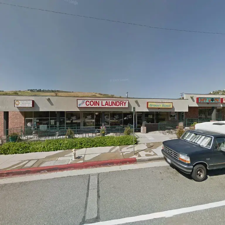 Malibu Canyon Coin Laundry thumbnail 15