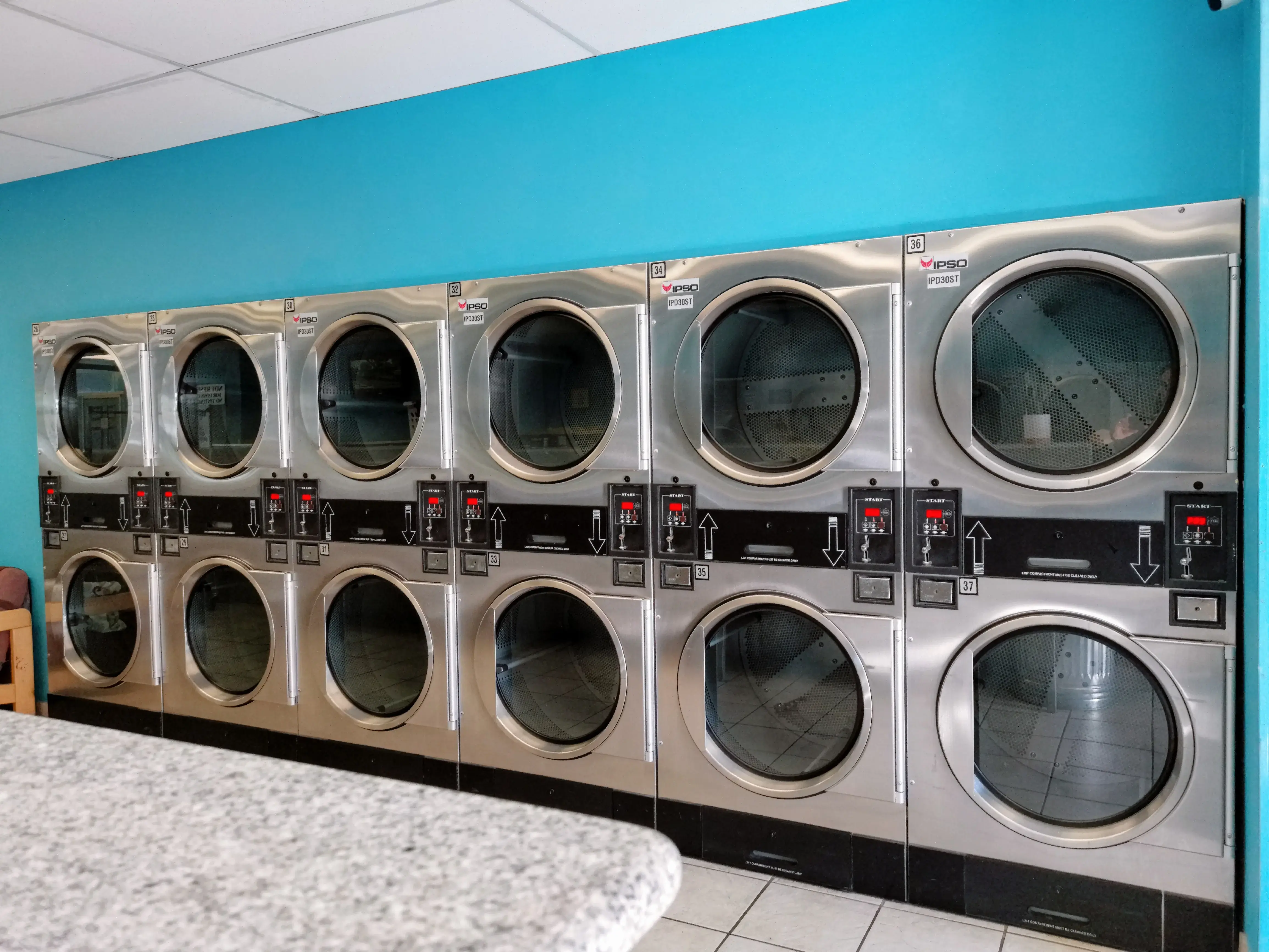 Malibu Canyon Coin Laundry thumbnail 12